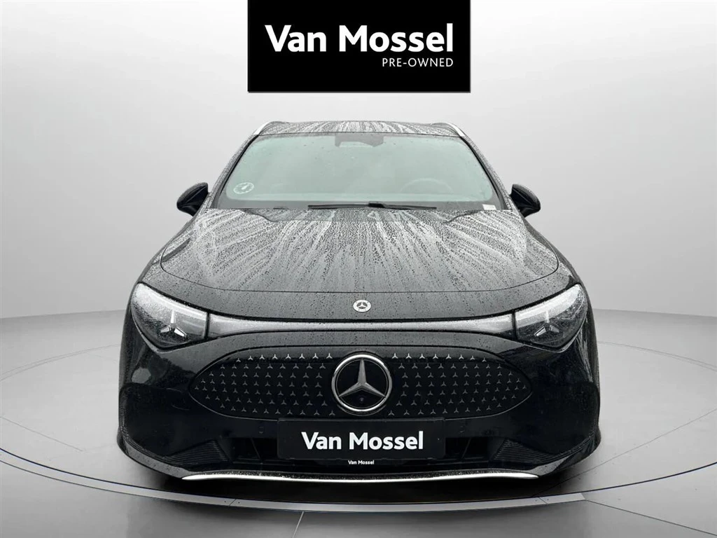 Mercedes-Benz-CLA-image-1