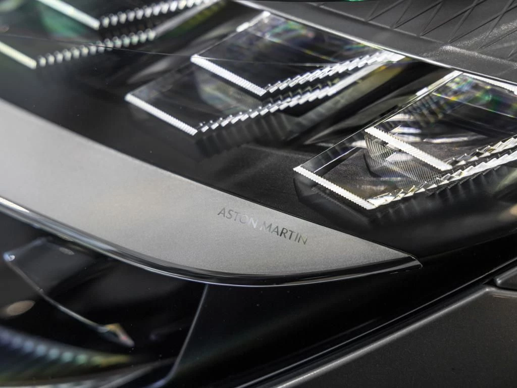 Aston Martin DB12 Volante Aston Martin Hamburg