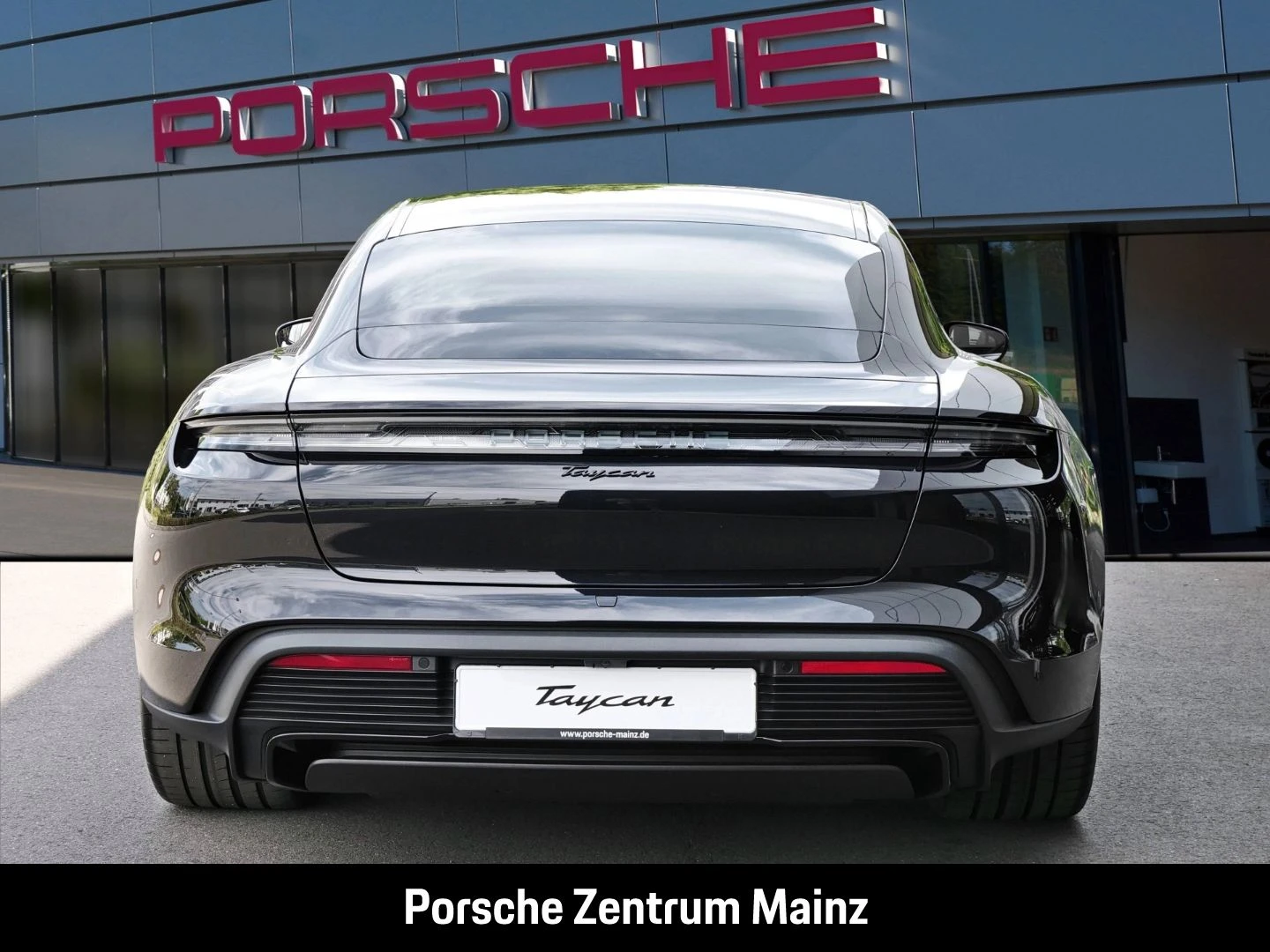 Porsche-Taycan-image-8