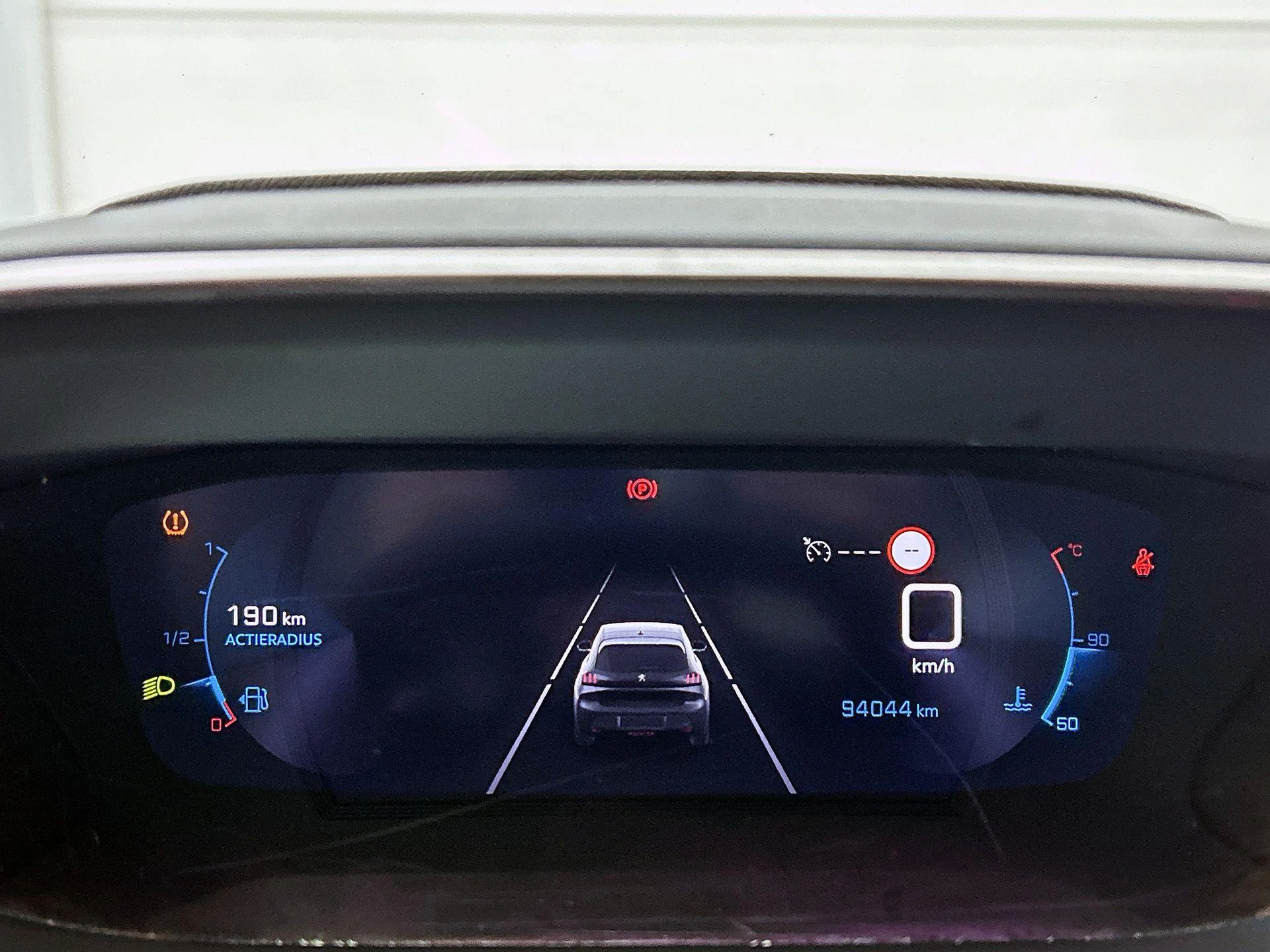 Peugeot-208-image-12