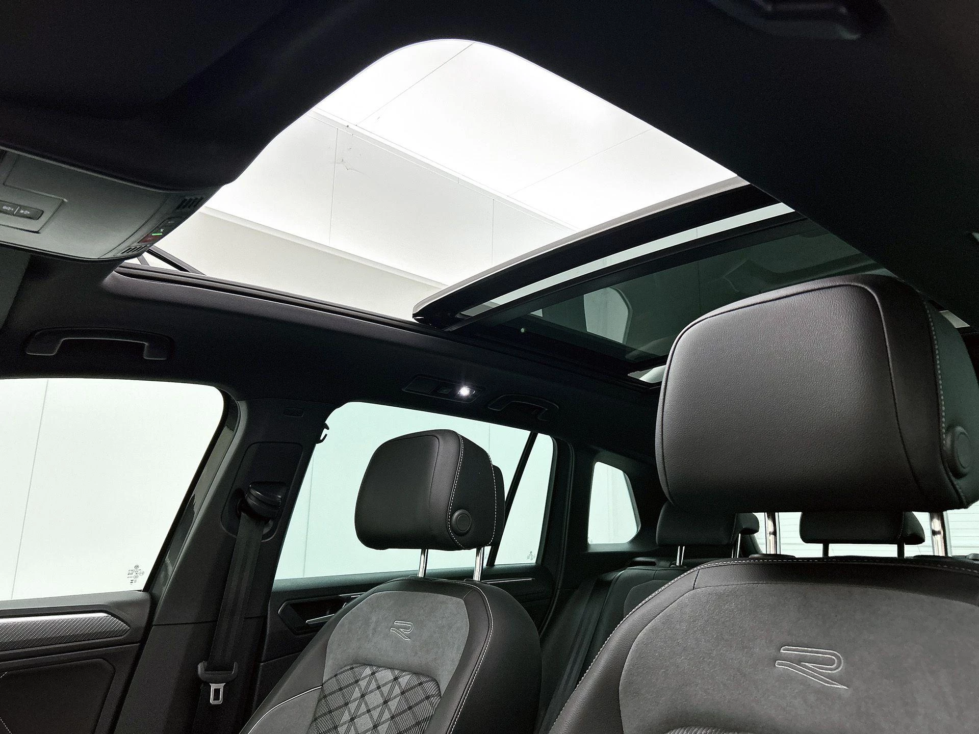 Volkswagen Tiguan 1.5 TSI R-Line Business