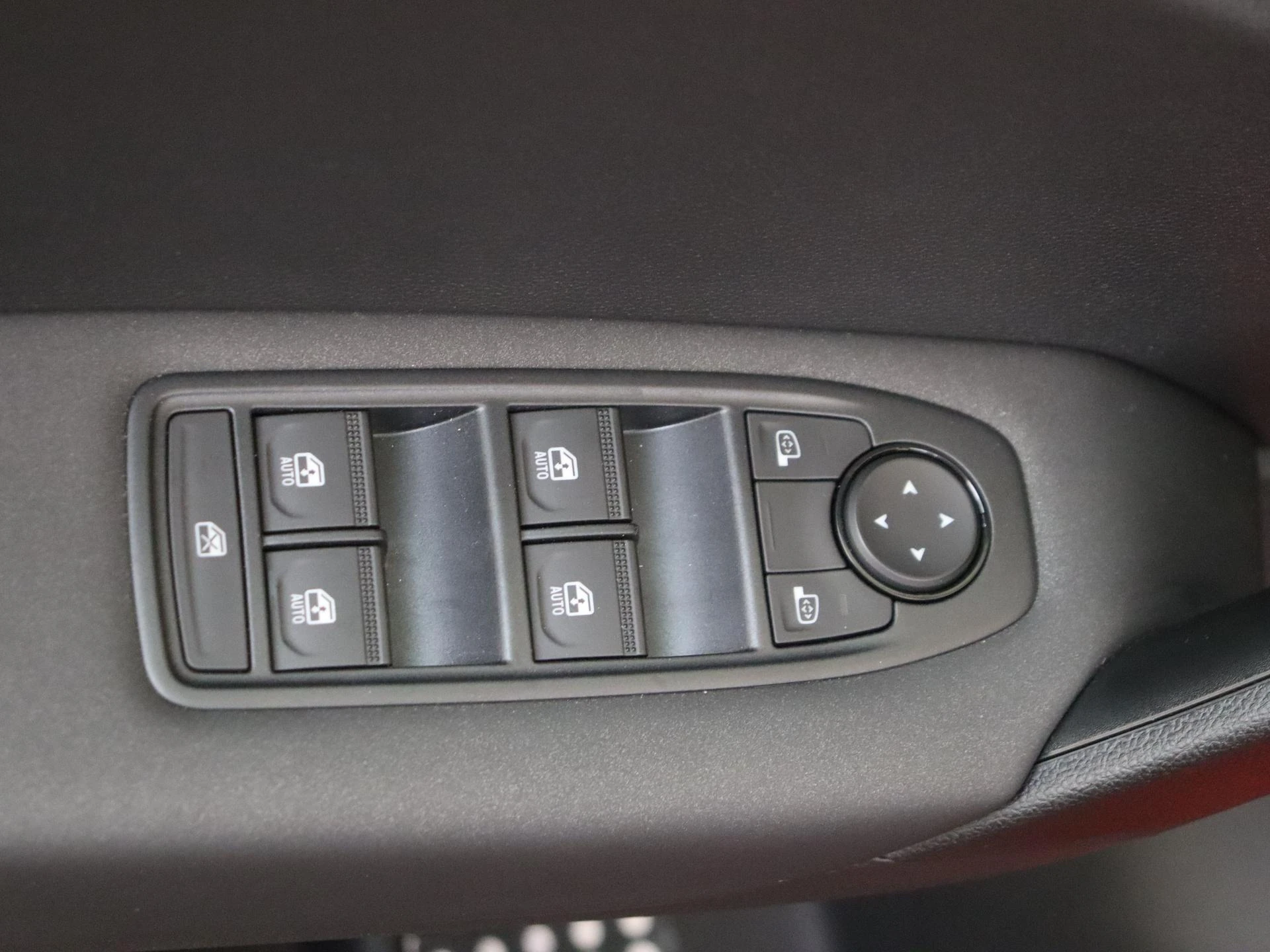 Renault-Captur-image-24