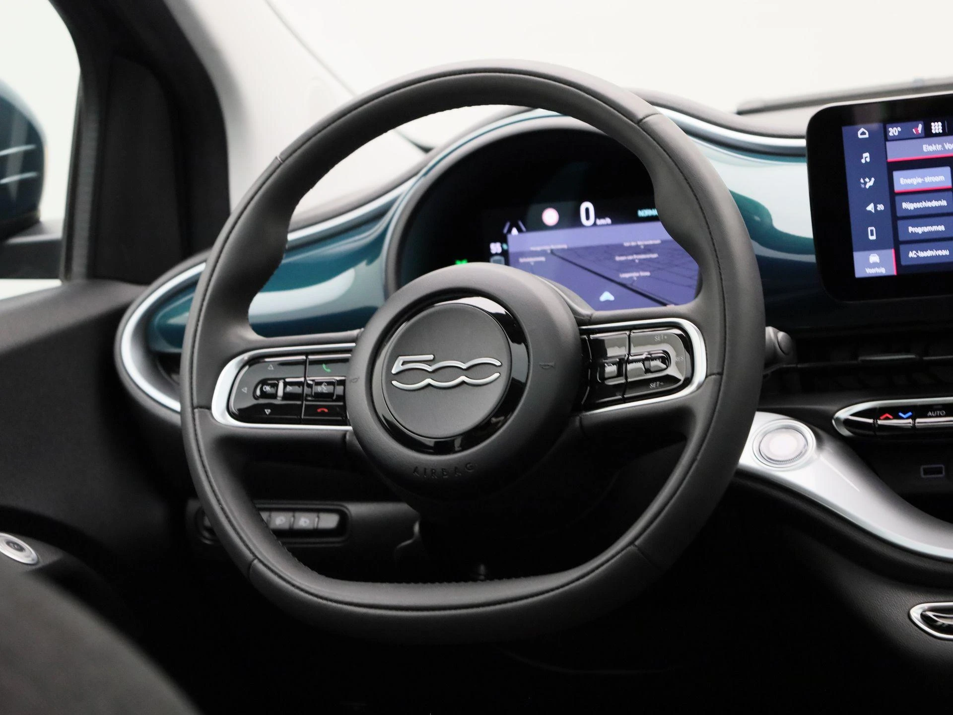 Fiat-500e-image-33