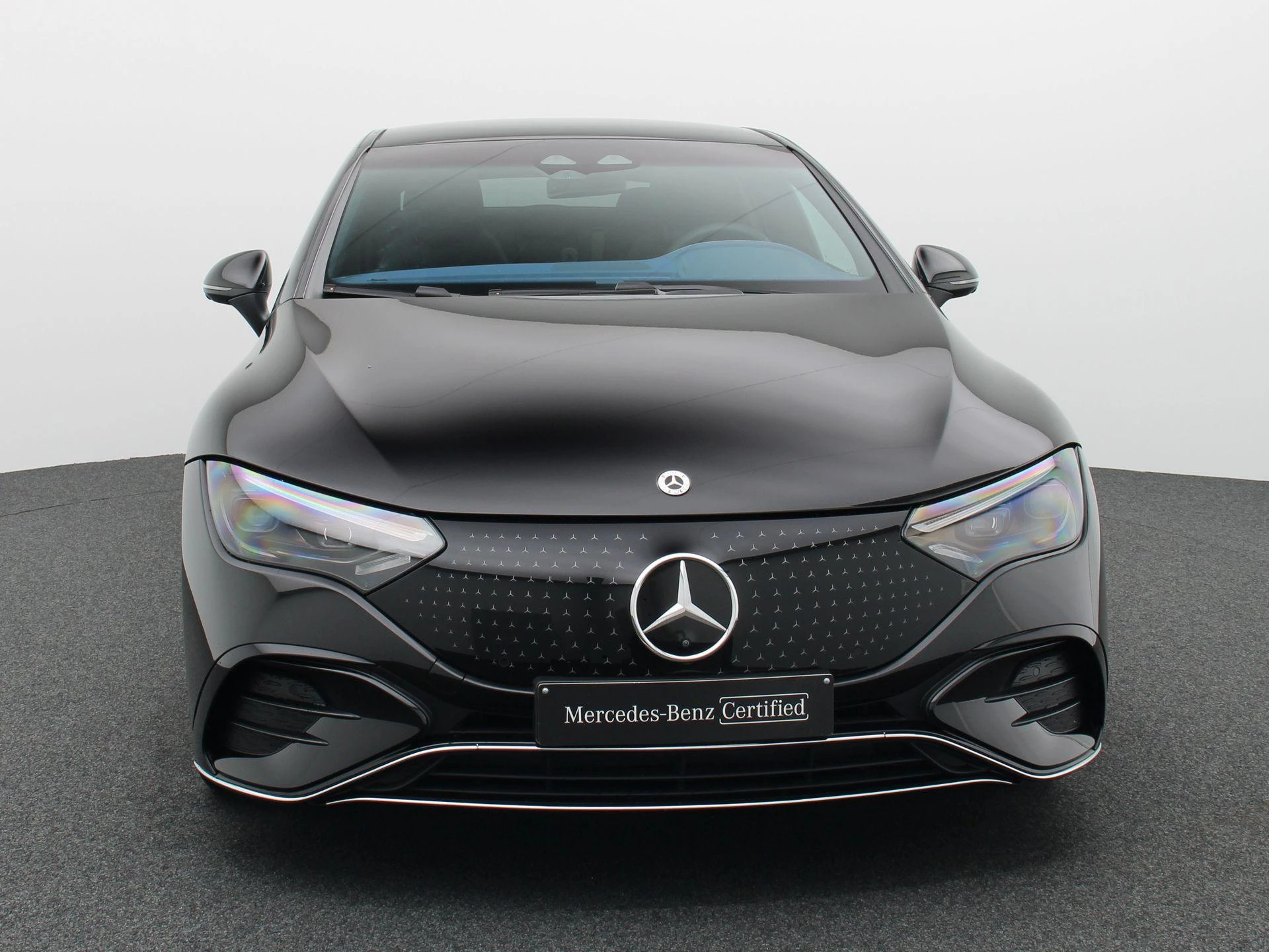 Mercedes-Benz-EQE-image-2