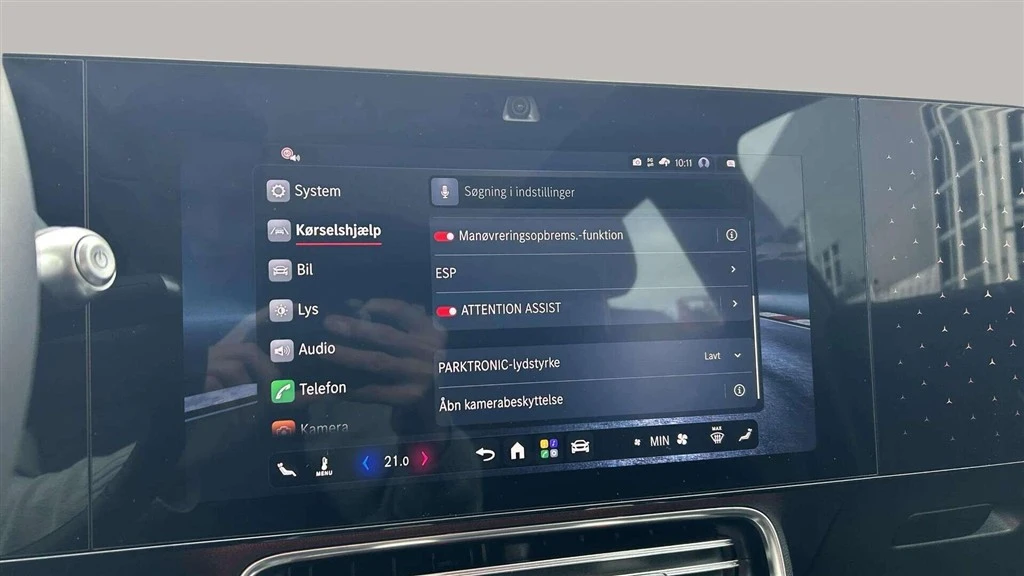 Mercedes-Benz-CLA-image-20