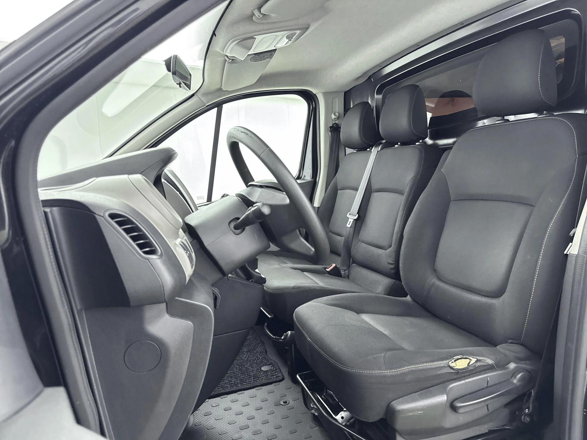 Renault-Trafic-image-13