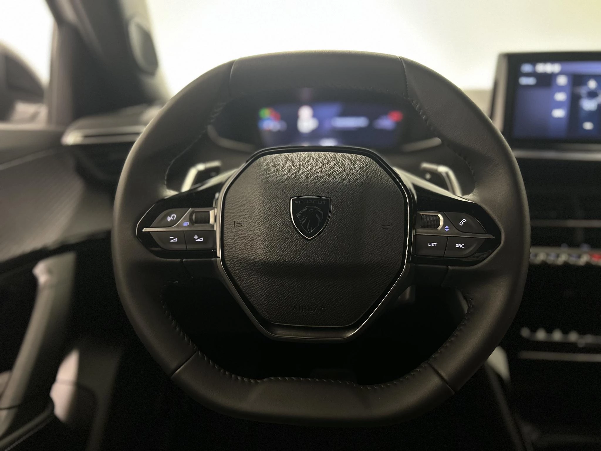 Peugeot 2008 1.2 Hybrid 145 Allure