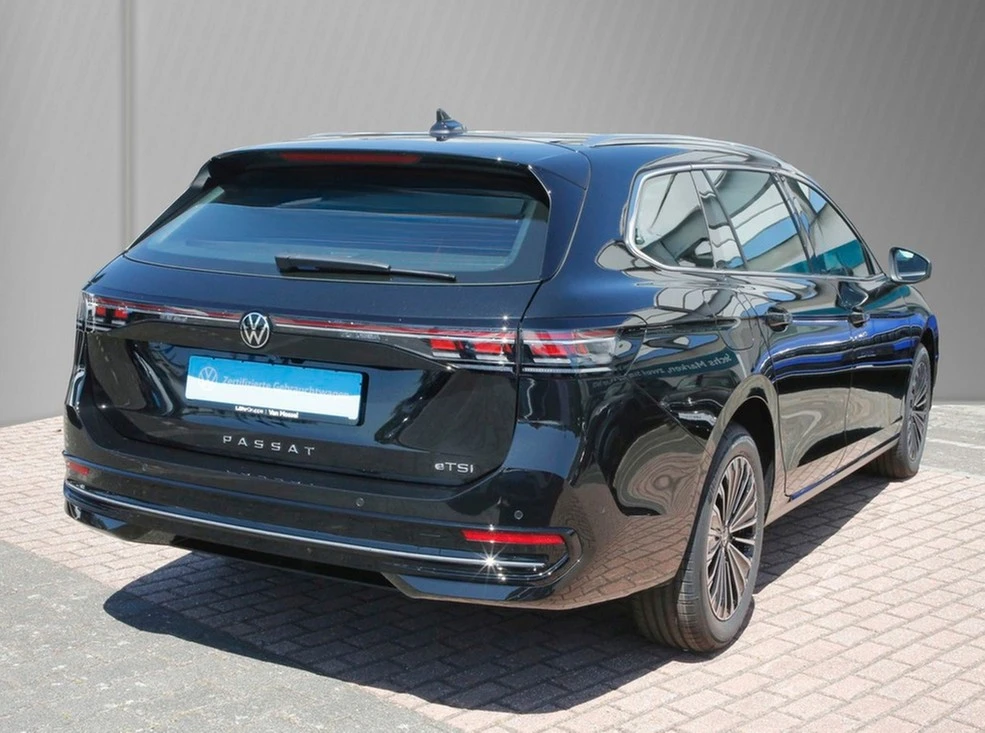 Volkswagen-Passat-image-3