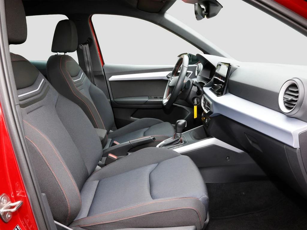 SEAT-Arona-image-6