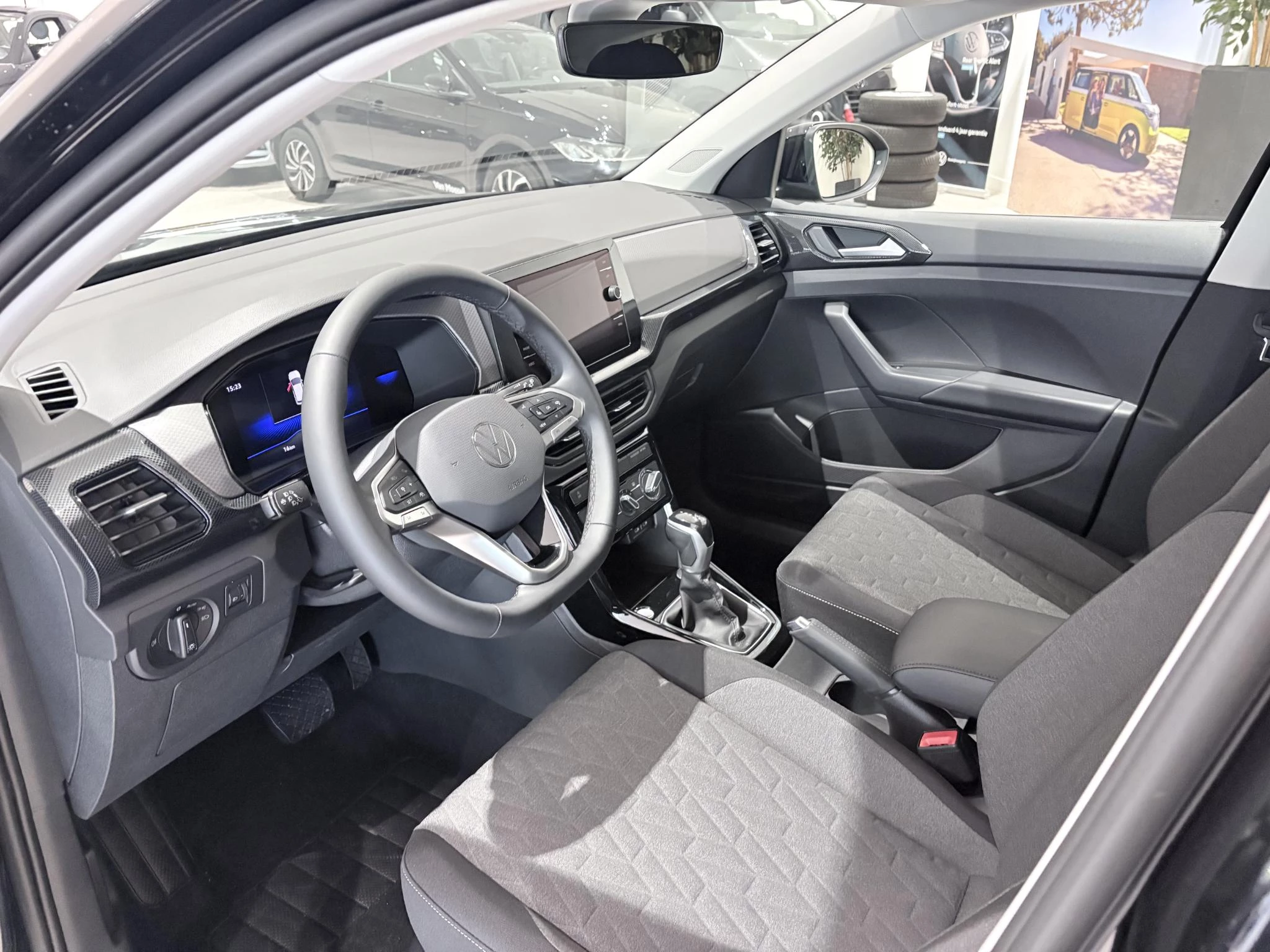 Volkswagen-T-Cross-image-9