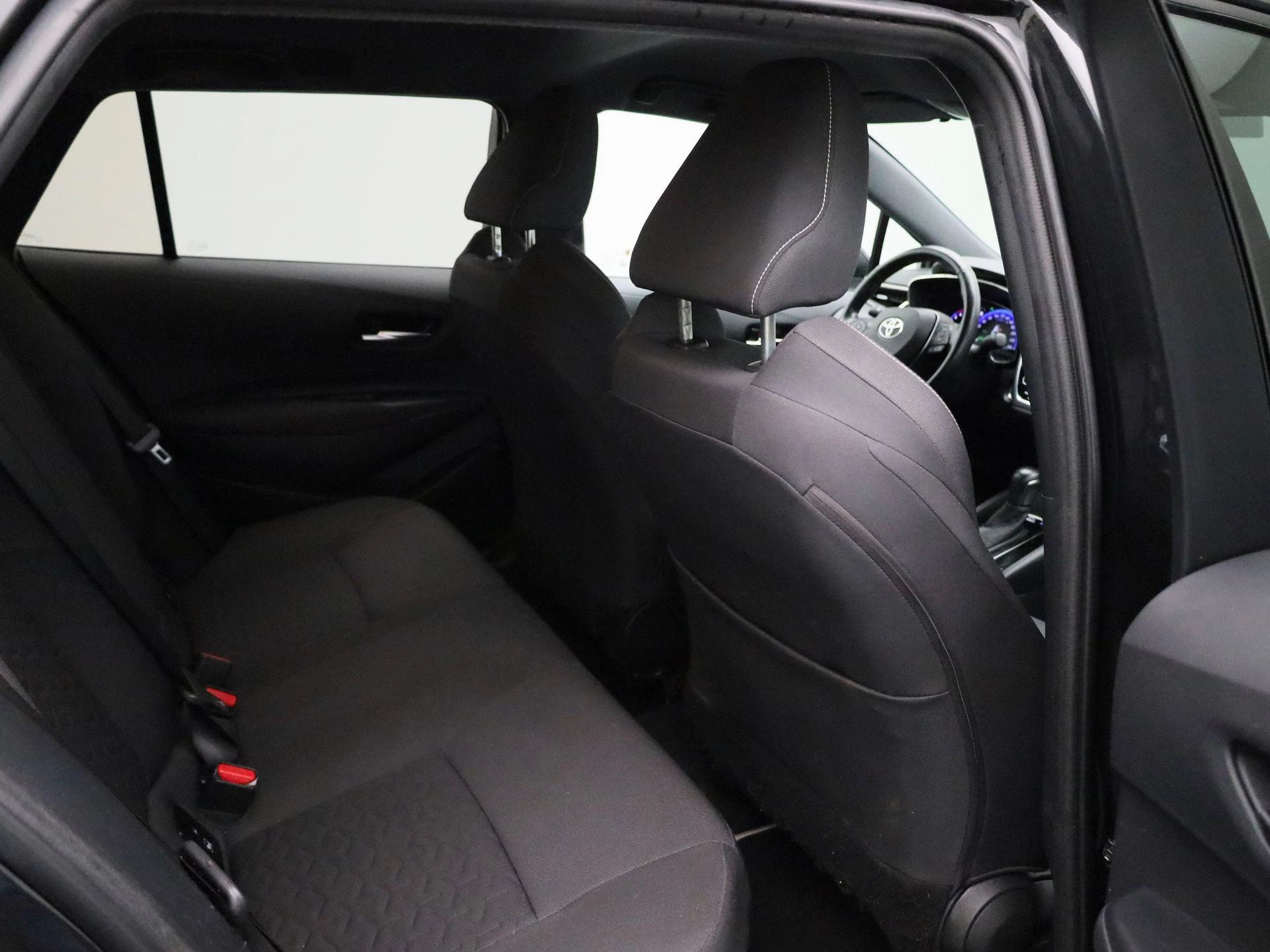 Toyota-Corolla Touring Sports-image-32