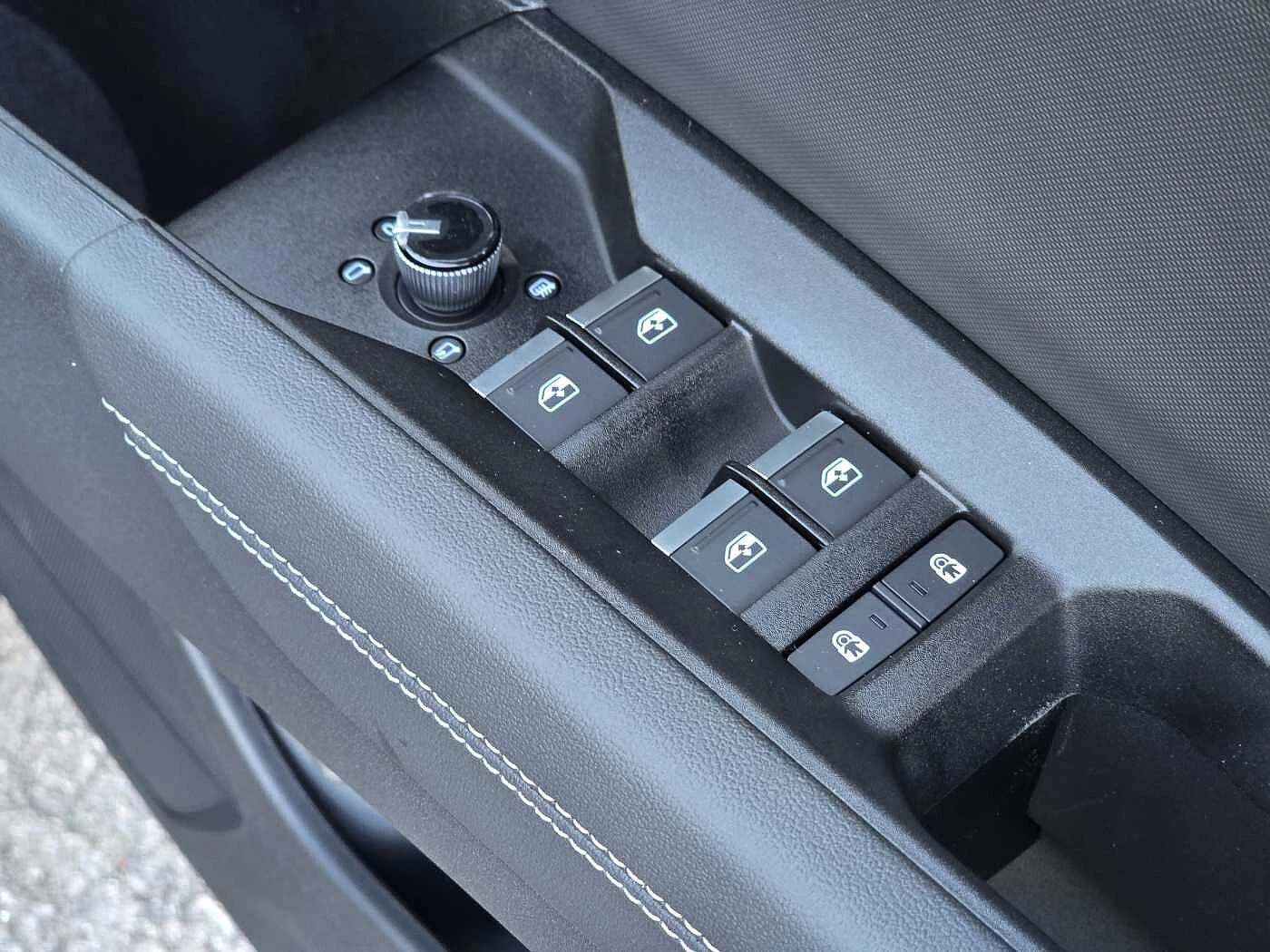 Audi-Q4 e-tron-image-43