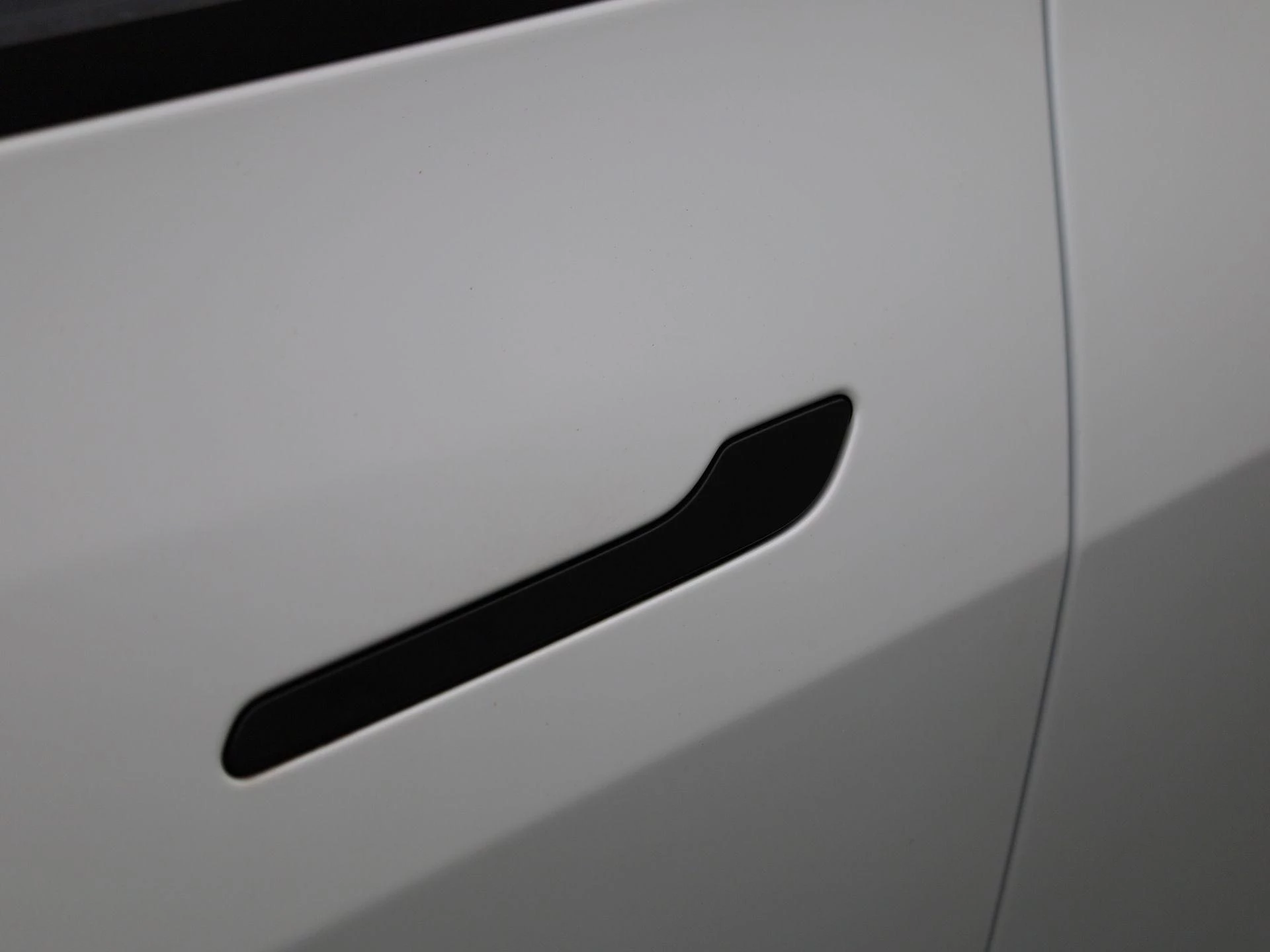 Tesla-Model Y-image-15
