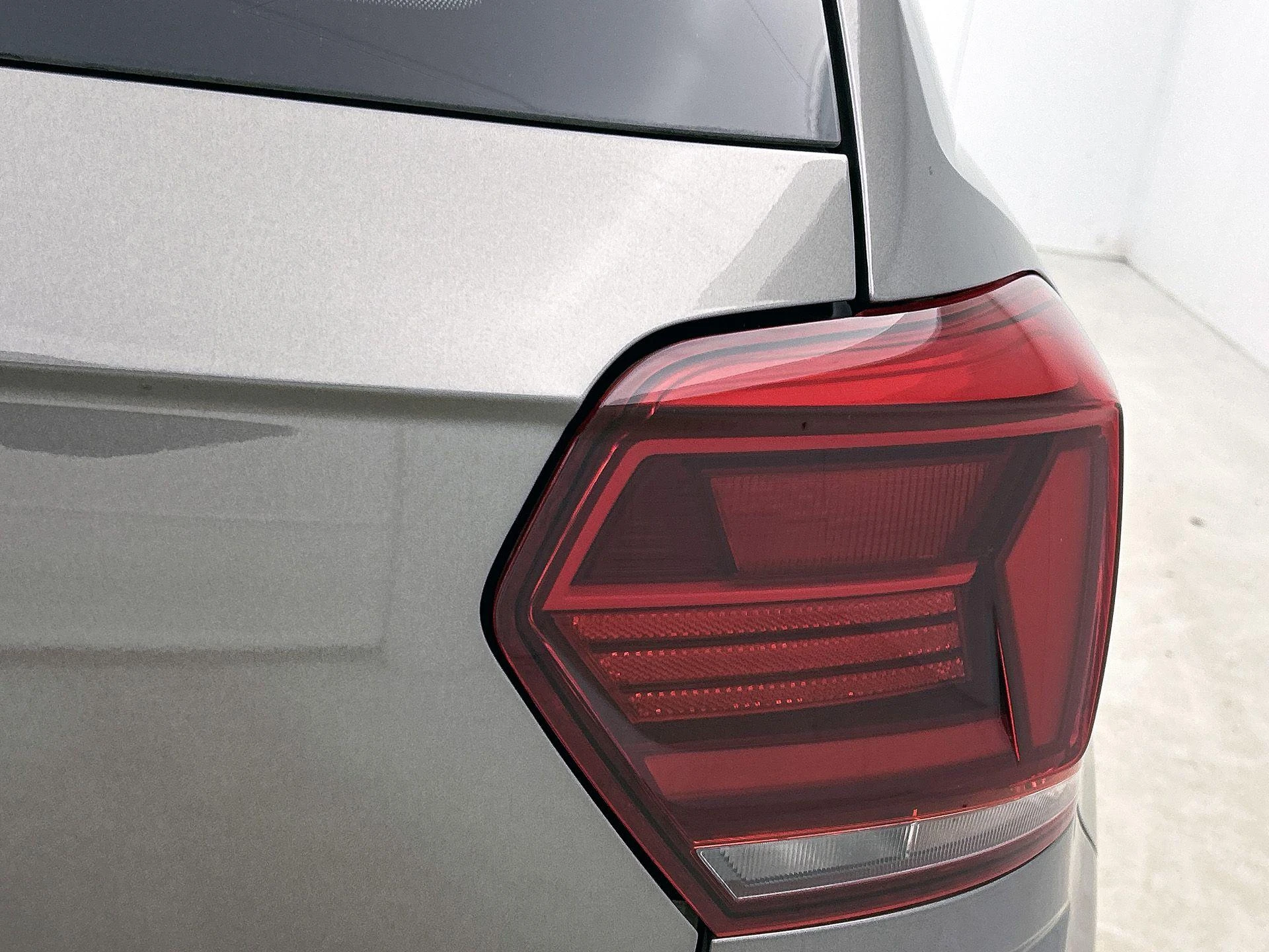 Volkswagen-Polo-image-14