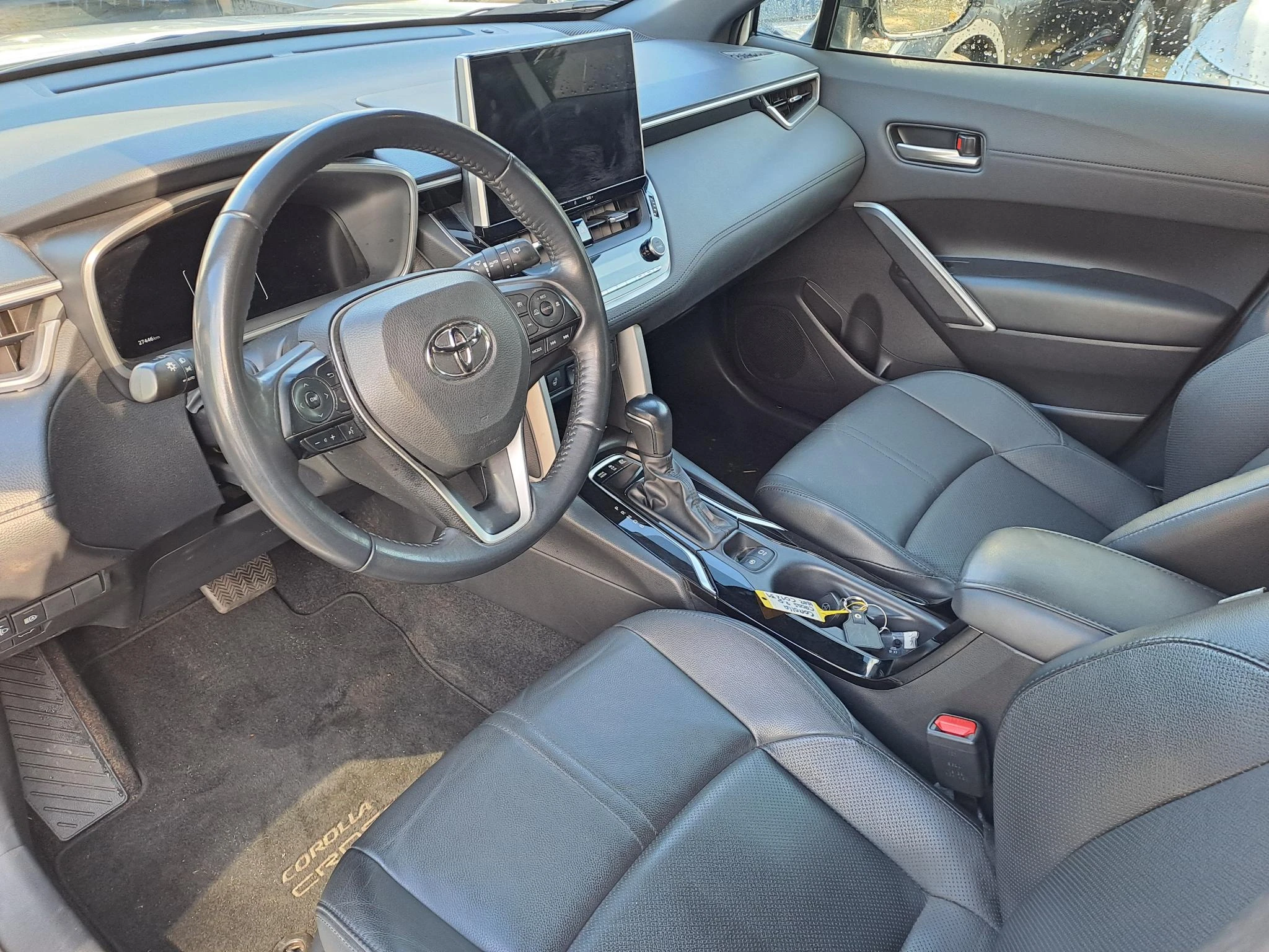 Toyota-Corolla Cross-image-8