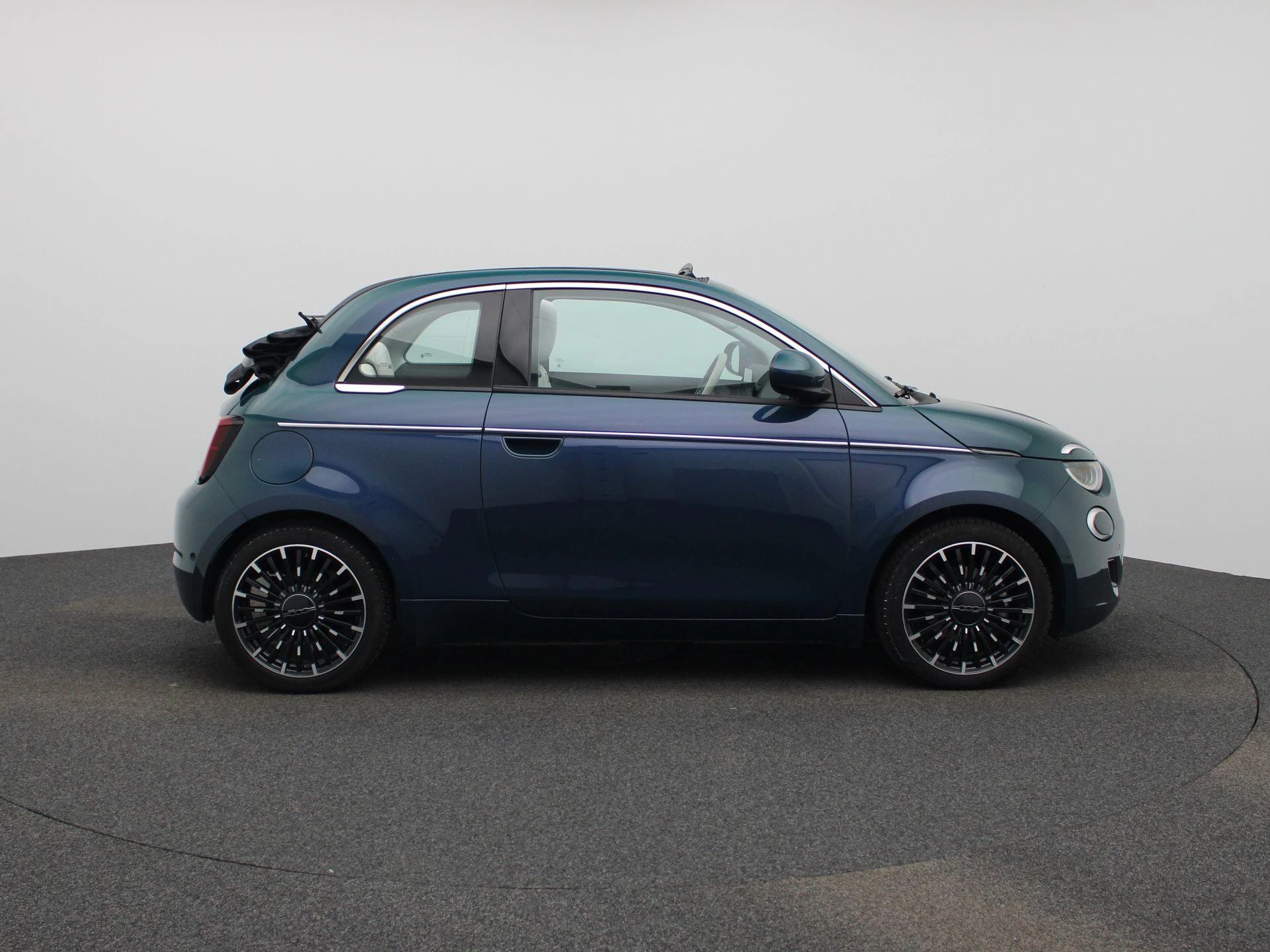 Fiat-500C-image-5