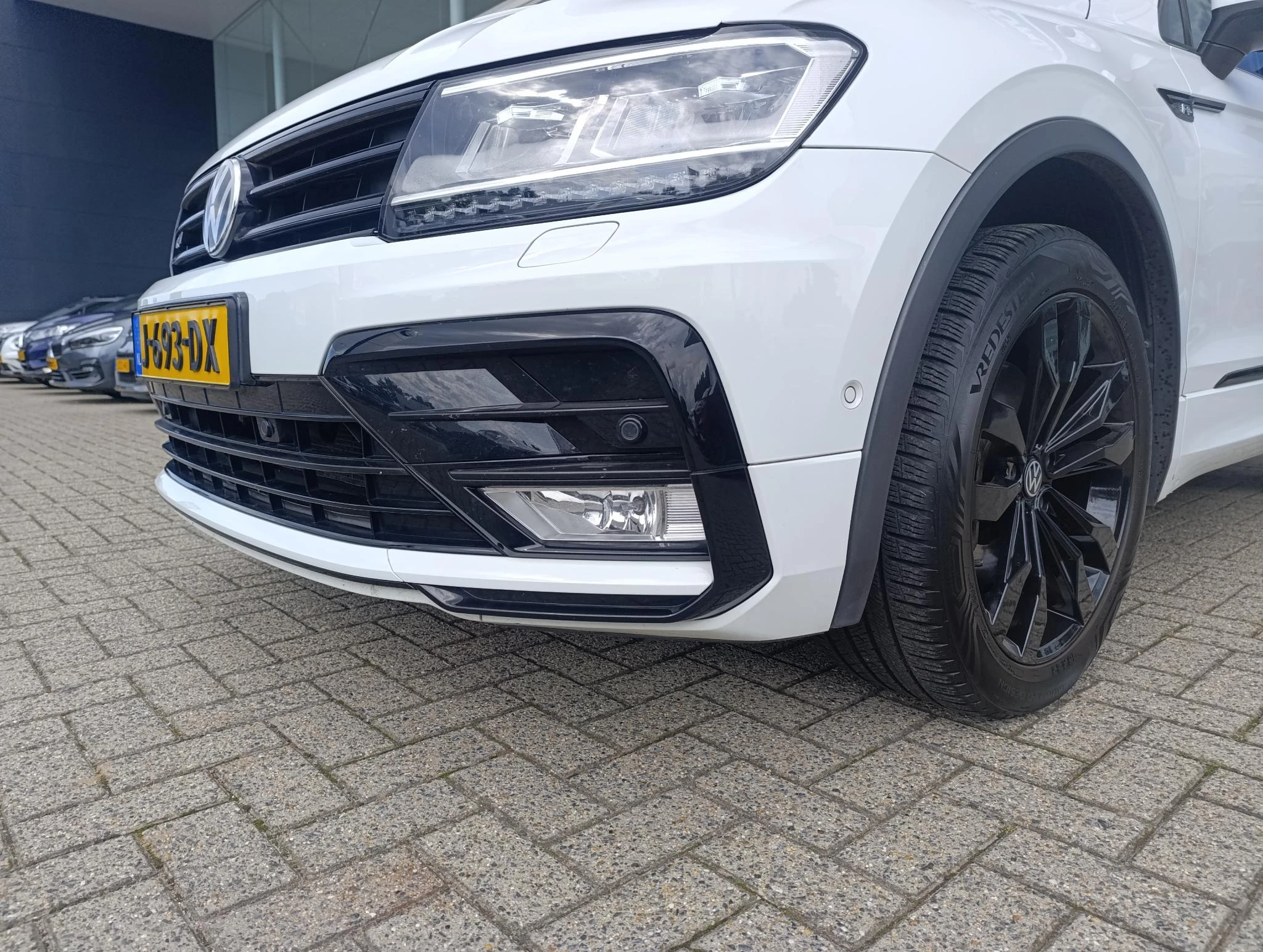 Volkswagen-Tiguan-image-6