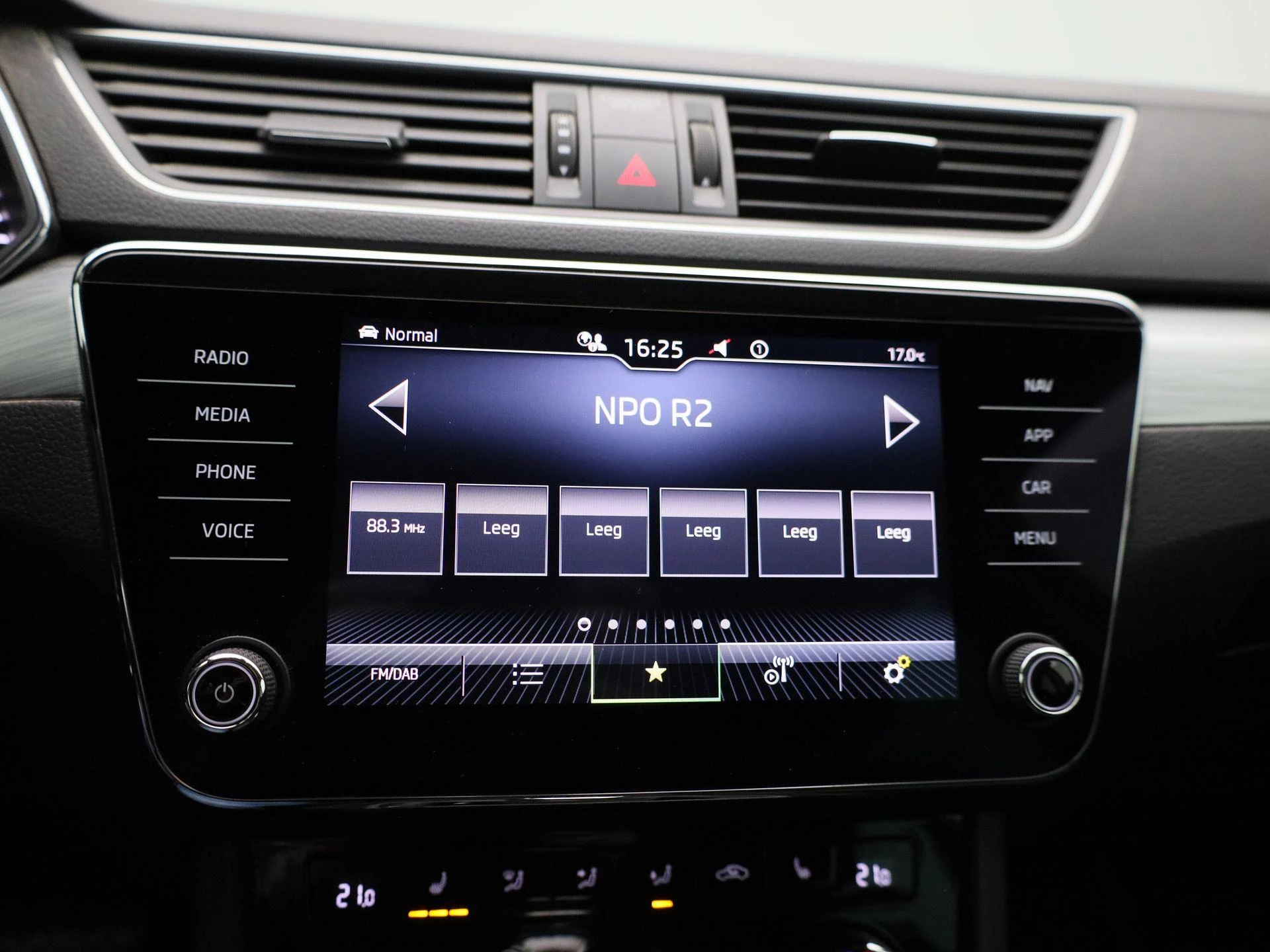 Škoda Superb 1.4 TSI iV Business Edition