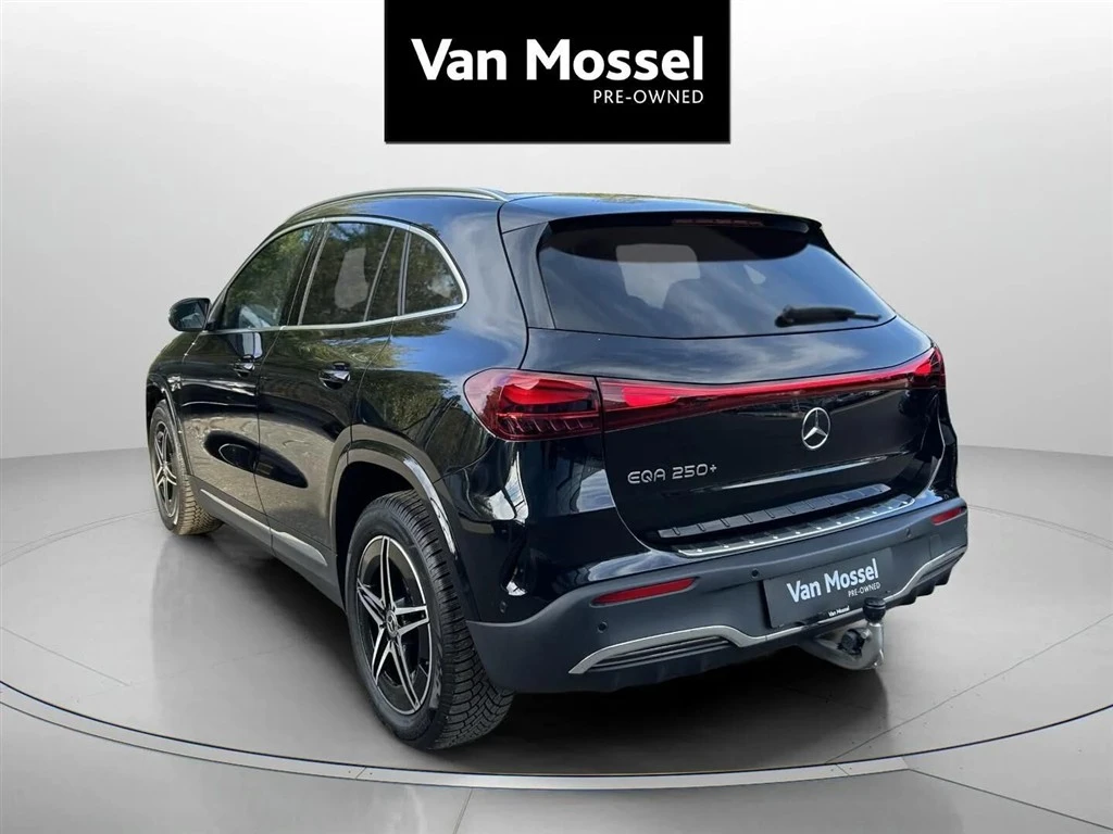 Mercedes-Benz-EQA-image-6