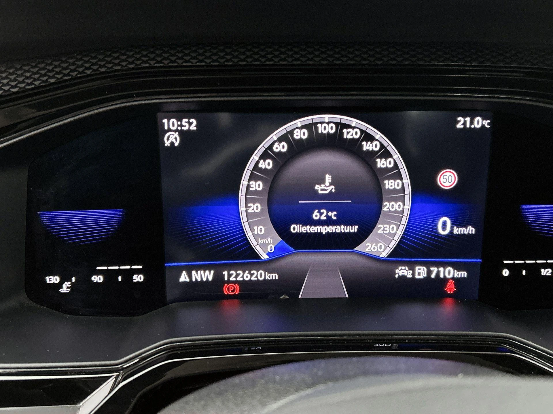 Volkswagen-Polo-image-9