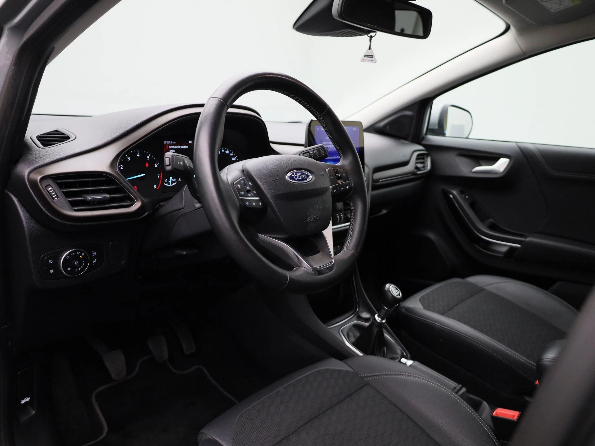 Ford Puma 1.0i Ecoboost mHEV 92kW Titanium