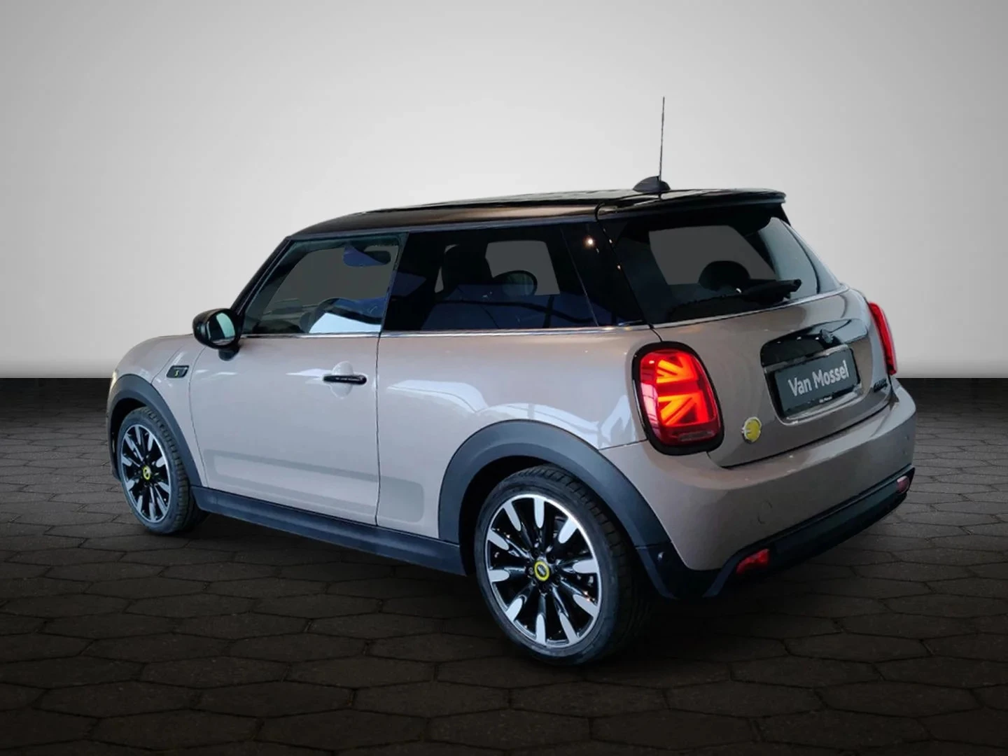 MINI-Electric-image-2