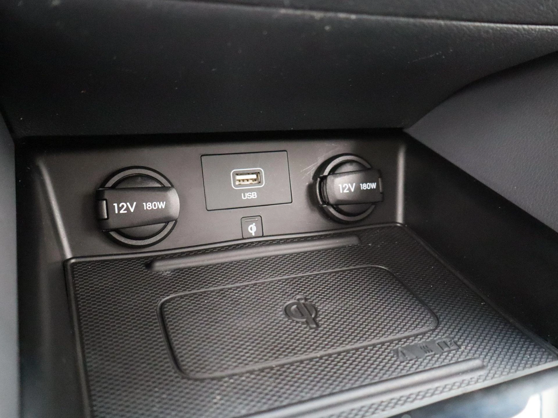 Hyundai IONIQ 1.6 GDi PHEV Premium