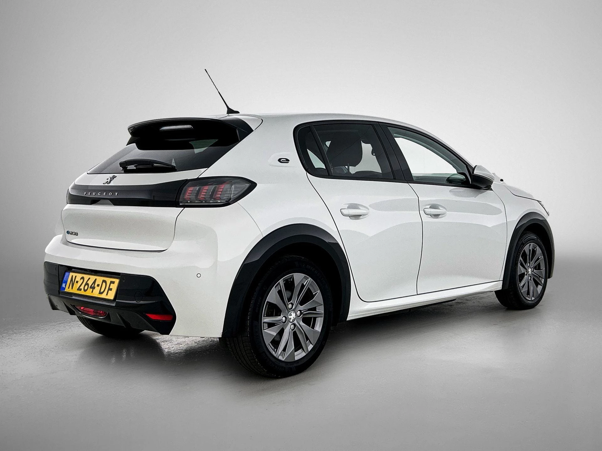 Peugeot e-208 EV Allure 50 kWh