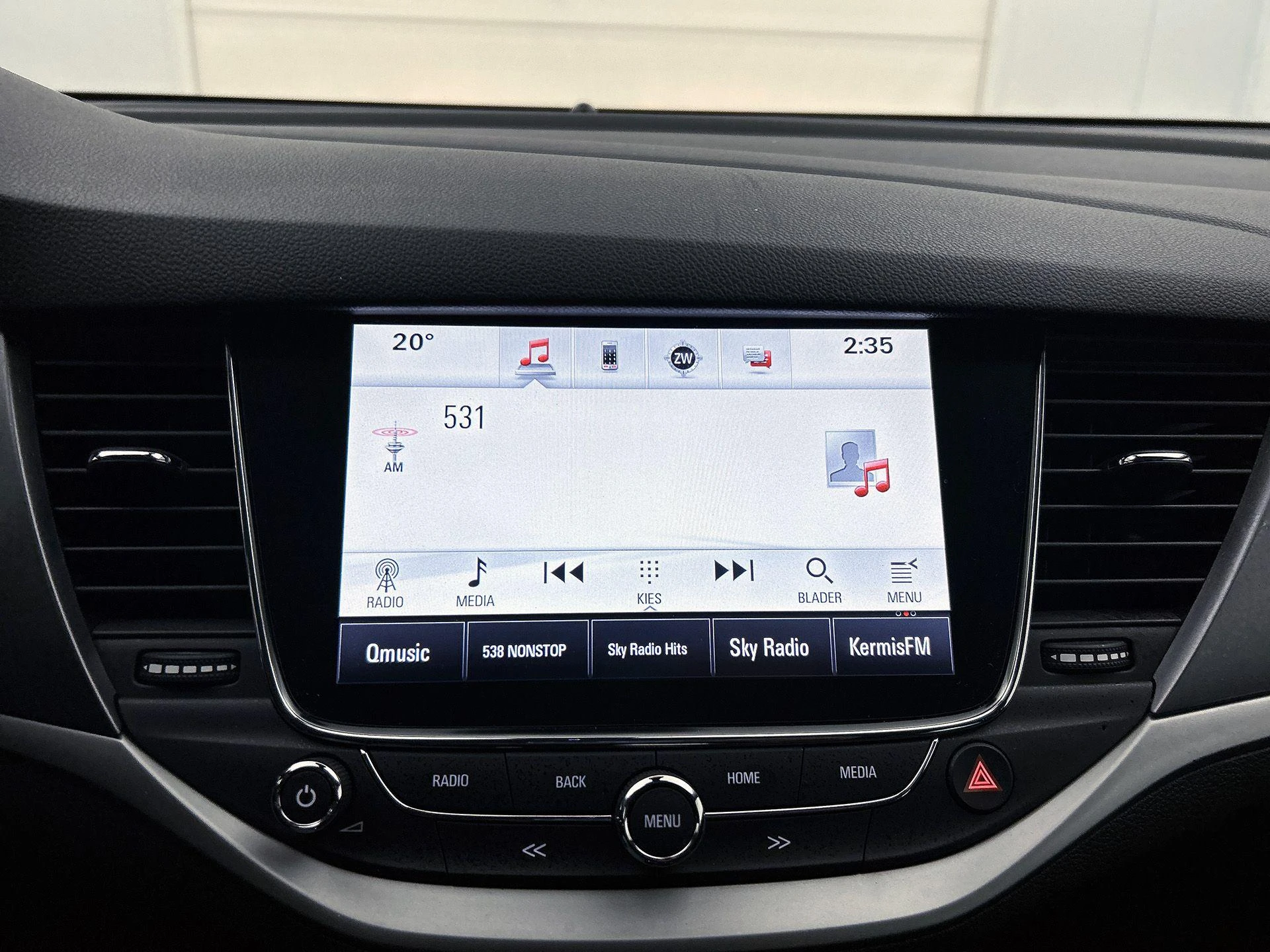 Opel-Astra-image-6