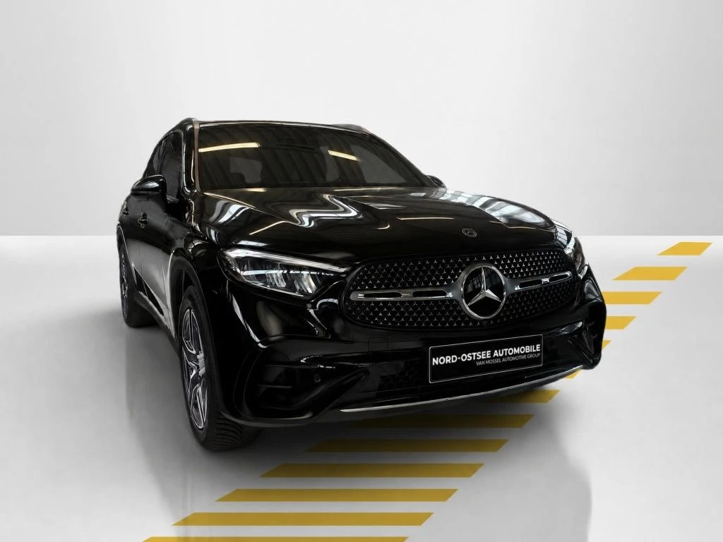 Mercedes-Benz-GLC 300 d-image-17