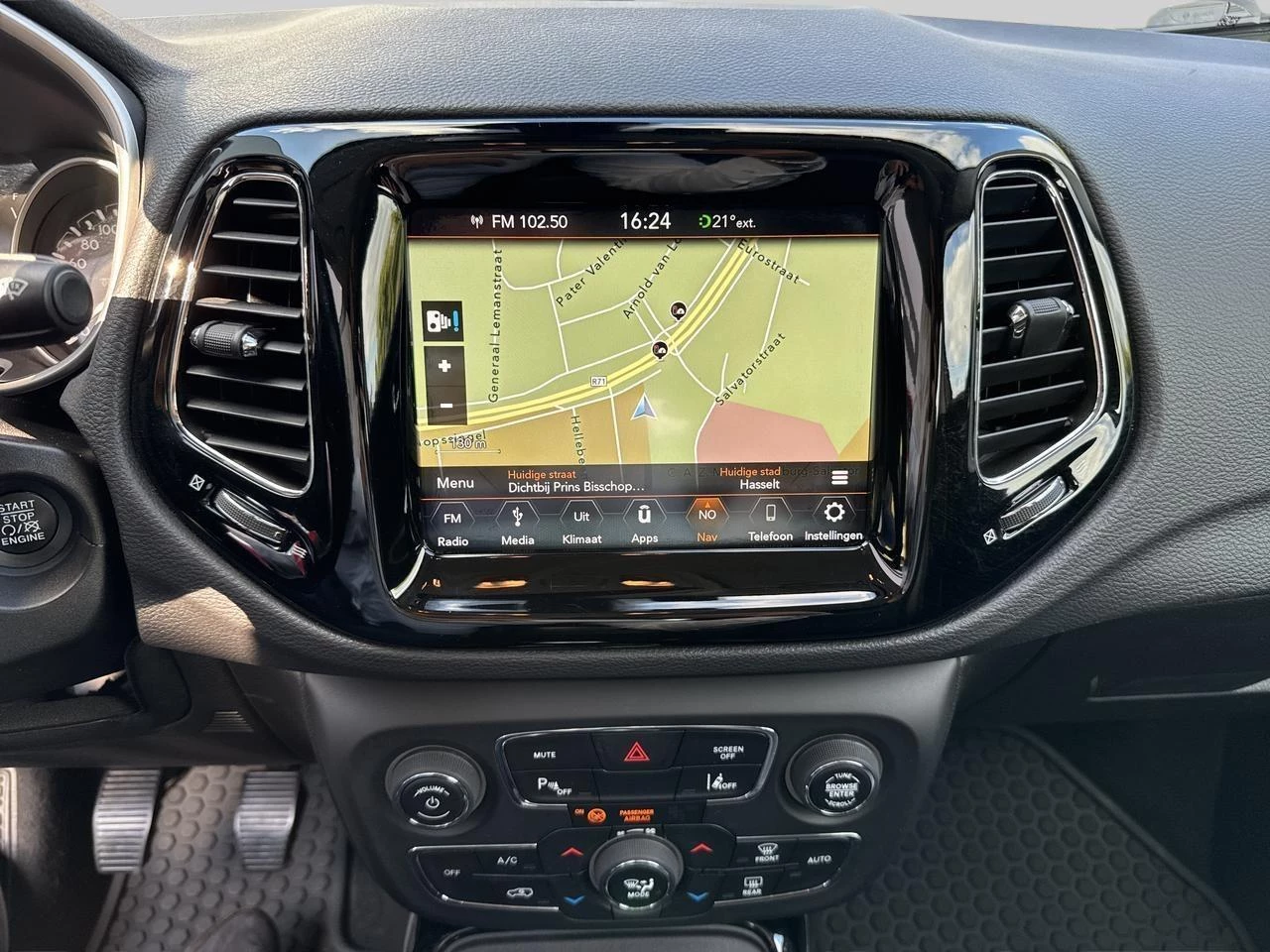 Jeep-Compass-image-14