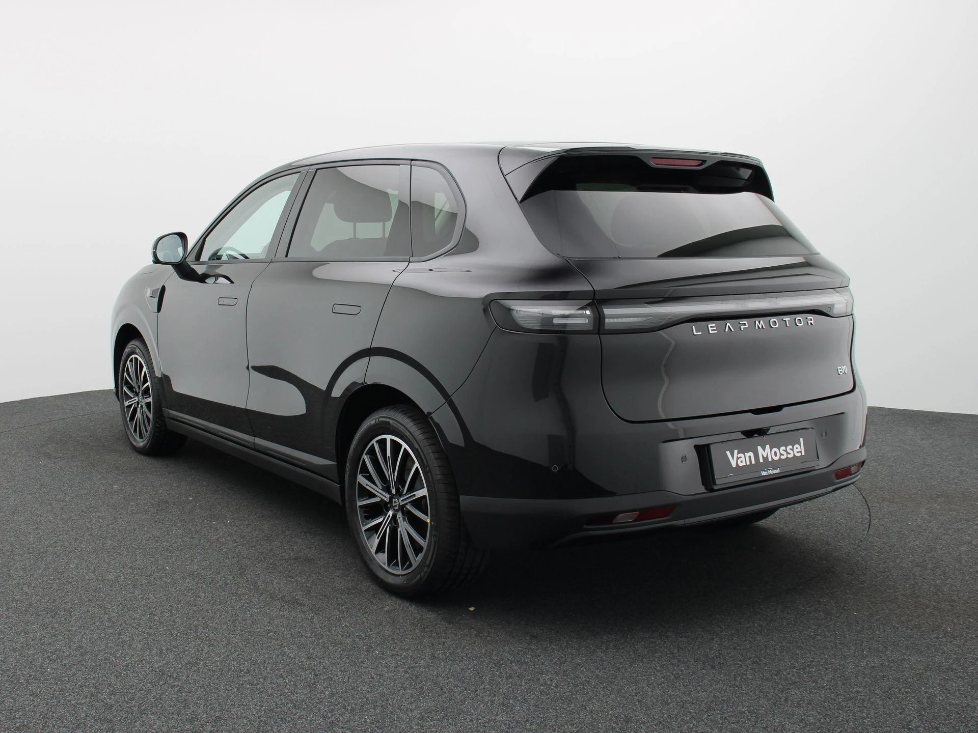 Leapmotor-B10-image-1