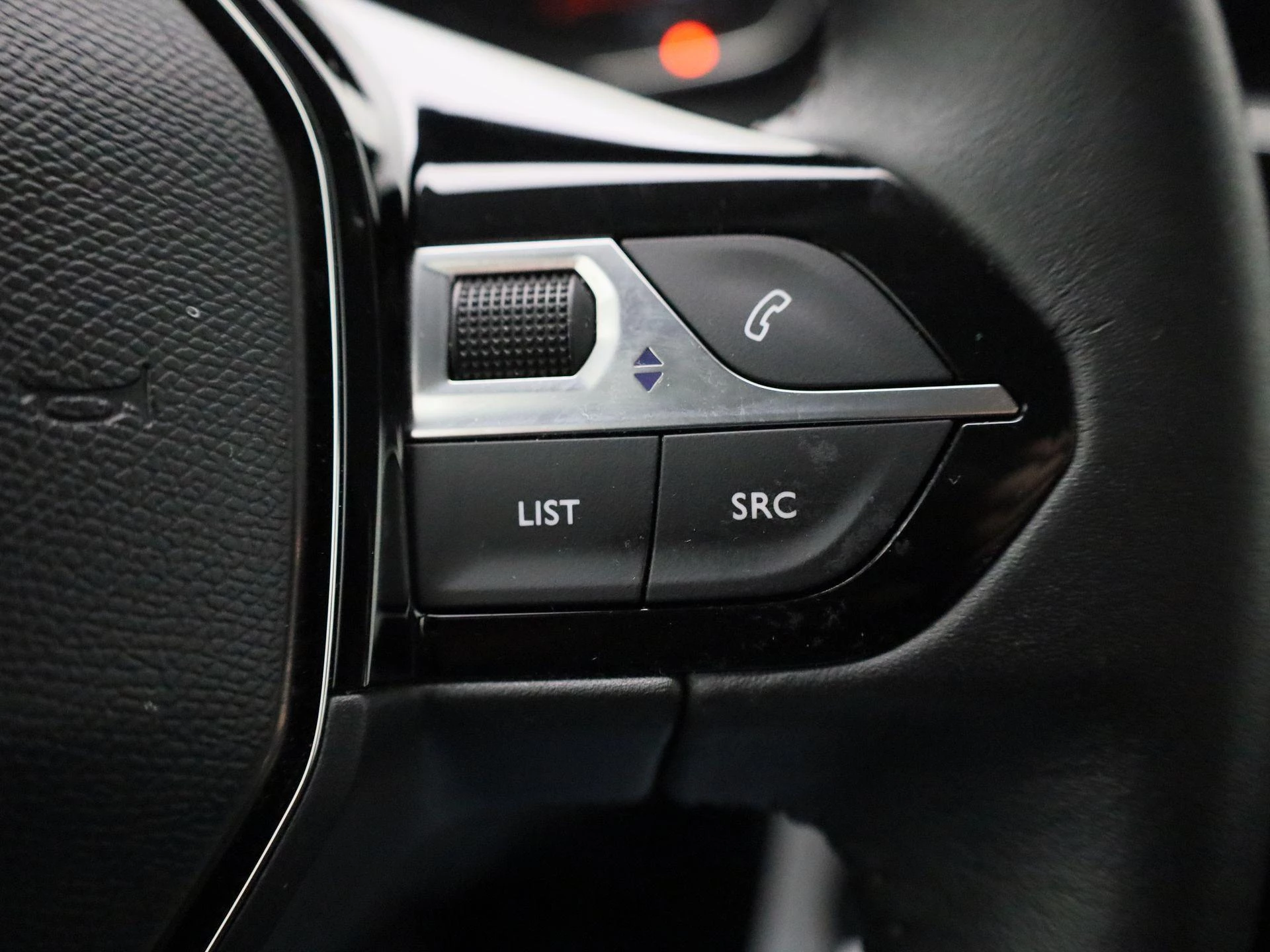 Peugeot-208-image-14