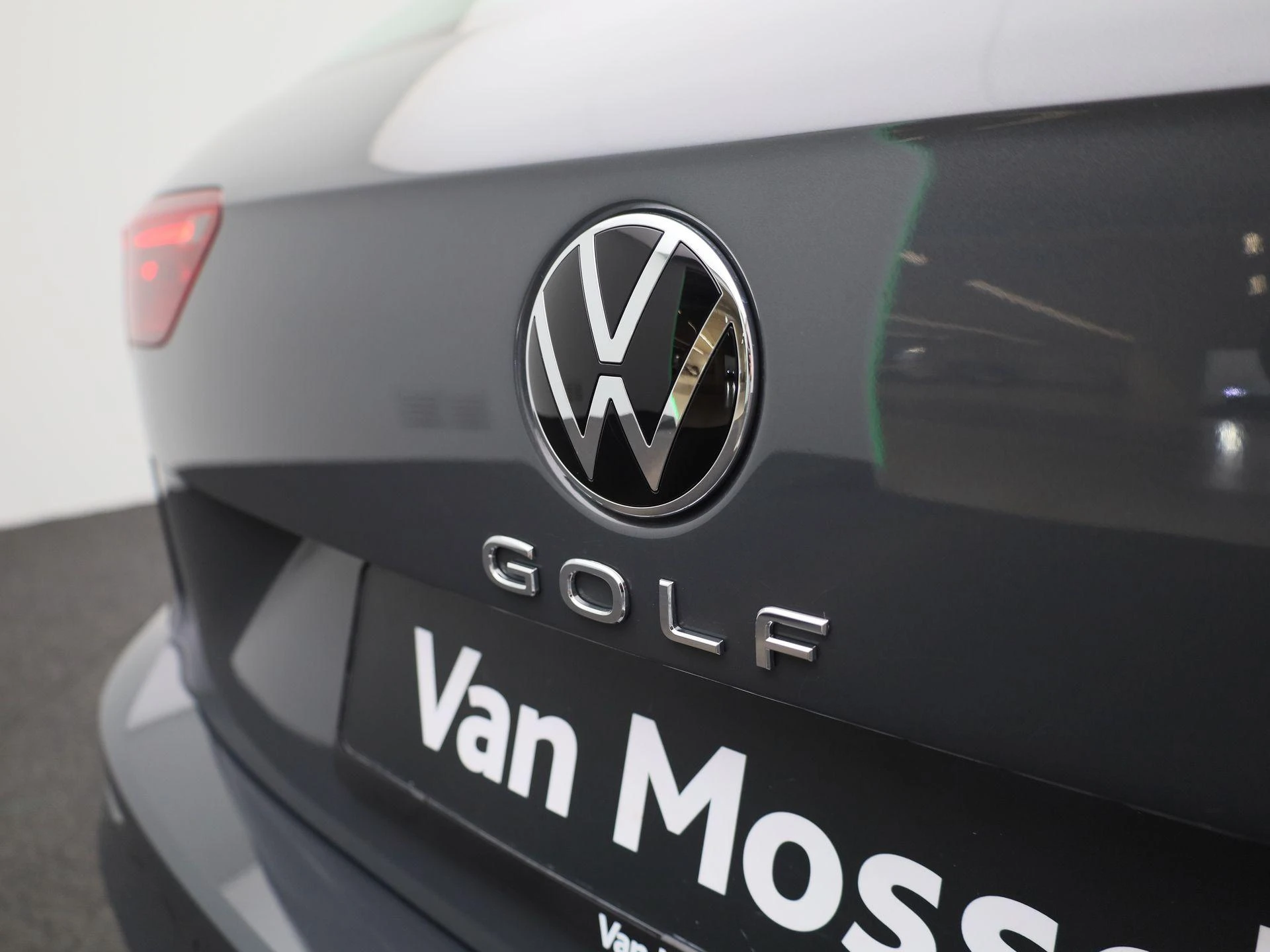 Volkswagen-Golf-image-35