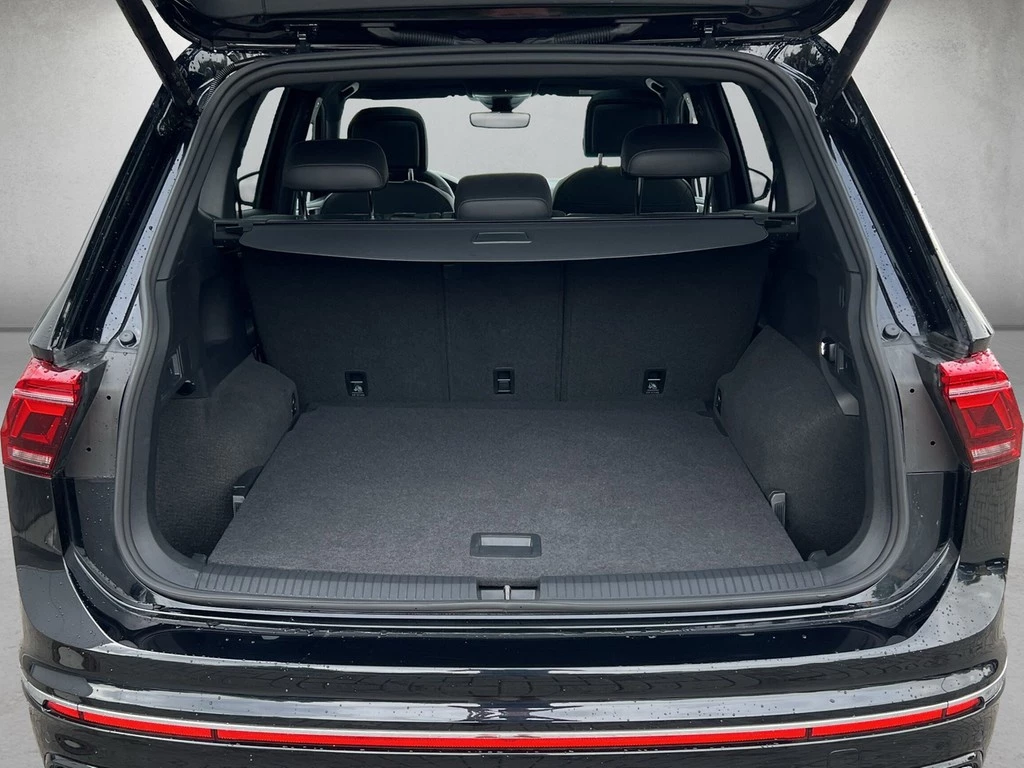Volkswagen Tiguan Allspace 2.0 TDI 4Motion DSG R-Line *AHK*