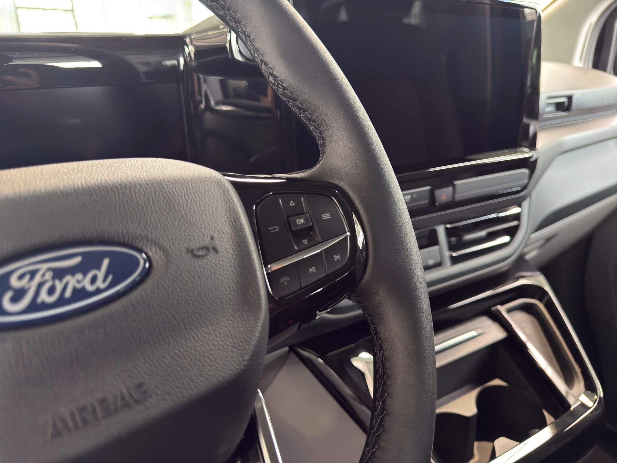Ford-Tourneo Custom-image-20