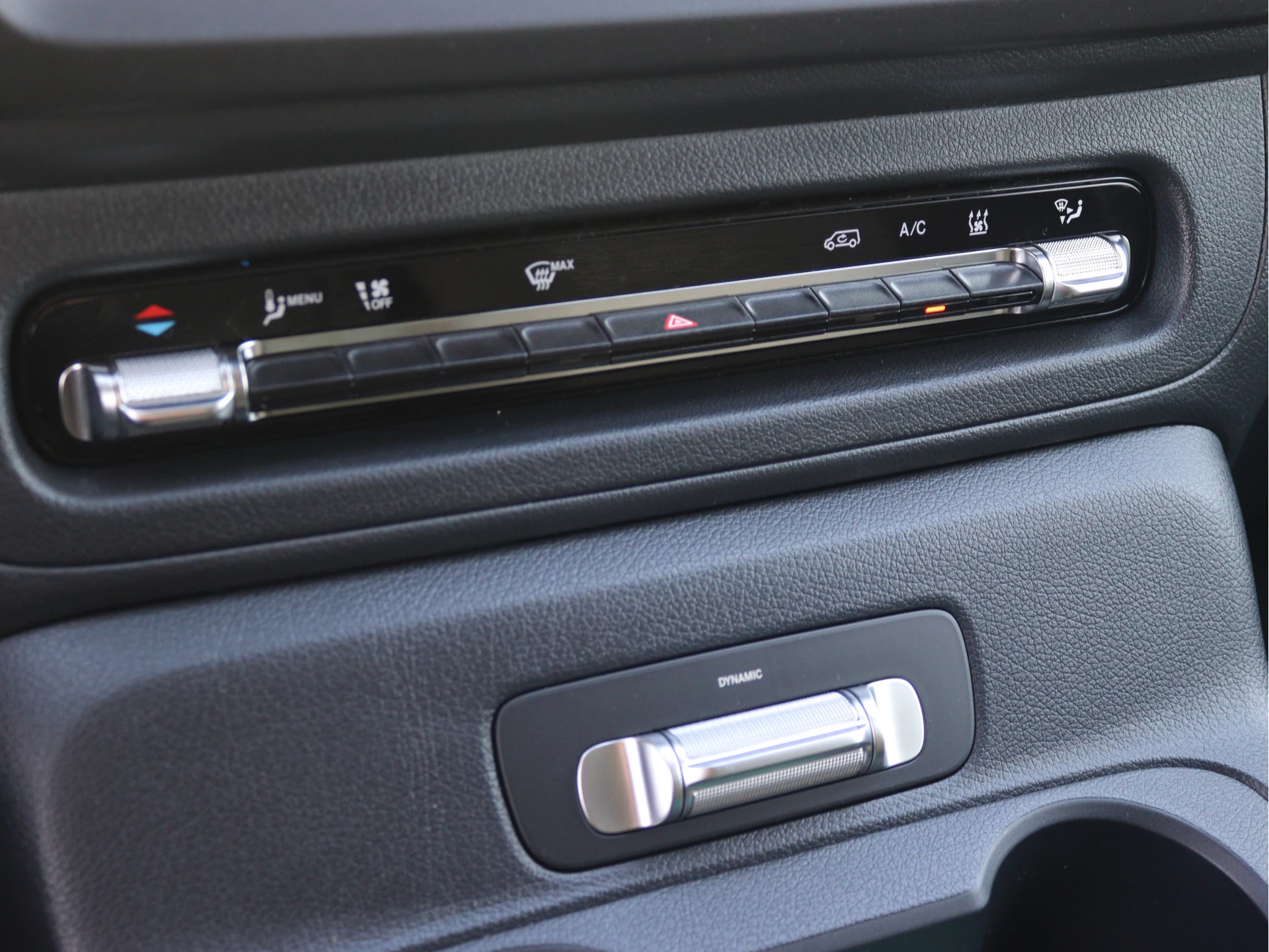 Mercedes-Benz-eVito-image-12