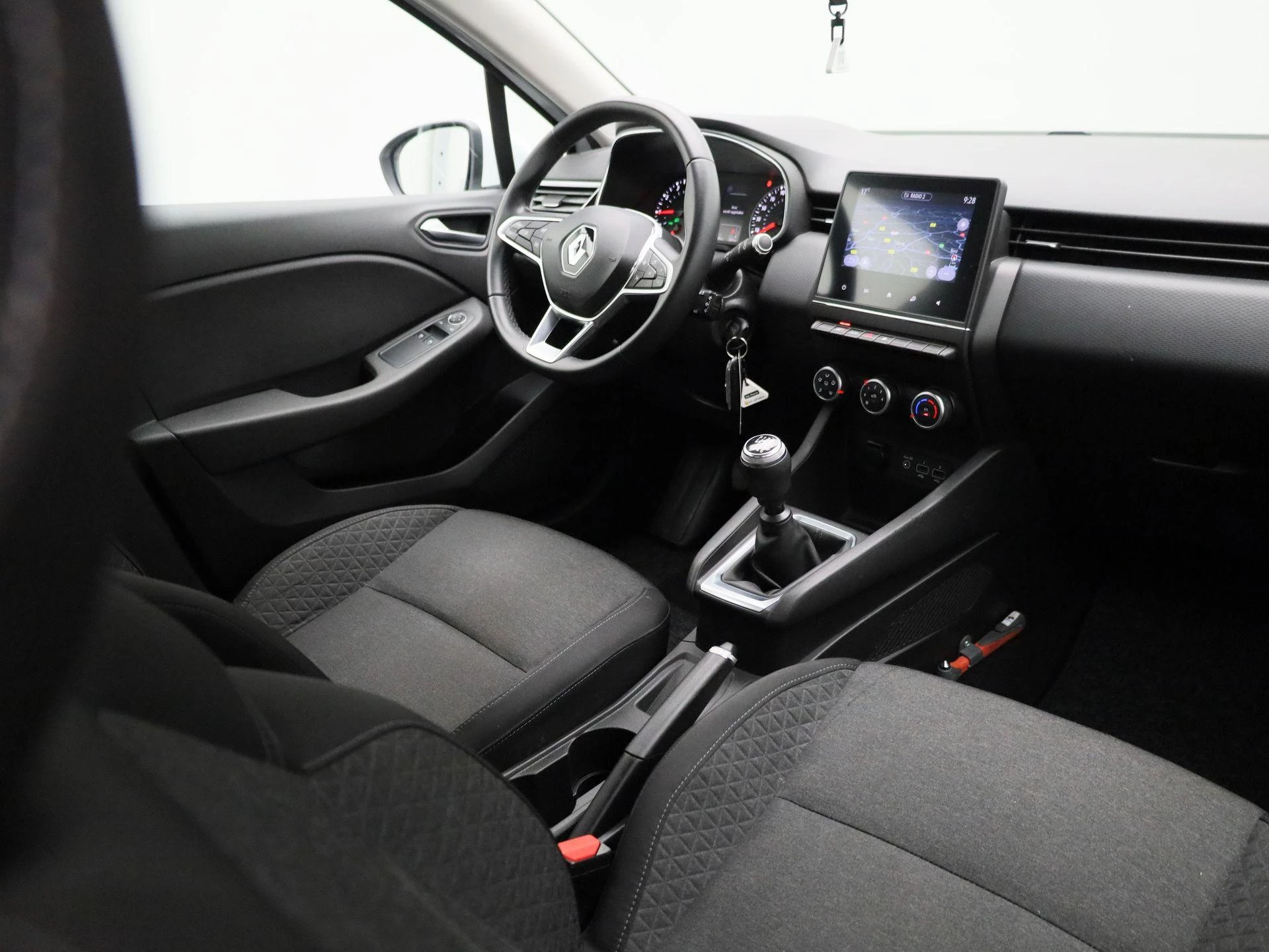 Renault-Clio-image-28