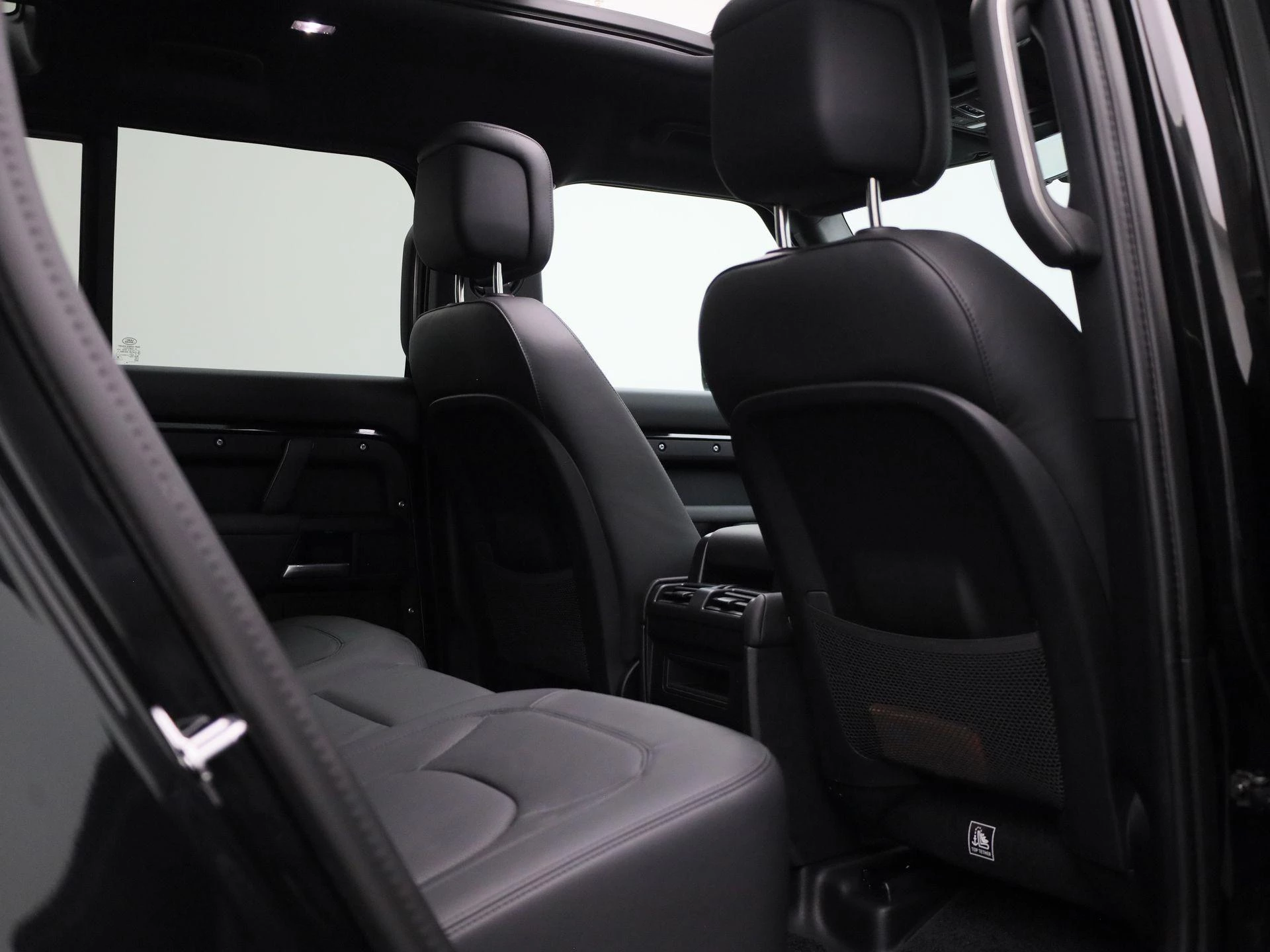 Land Rover-Defender-image-50