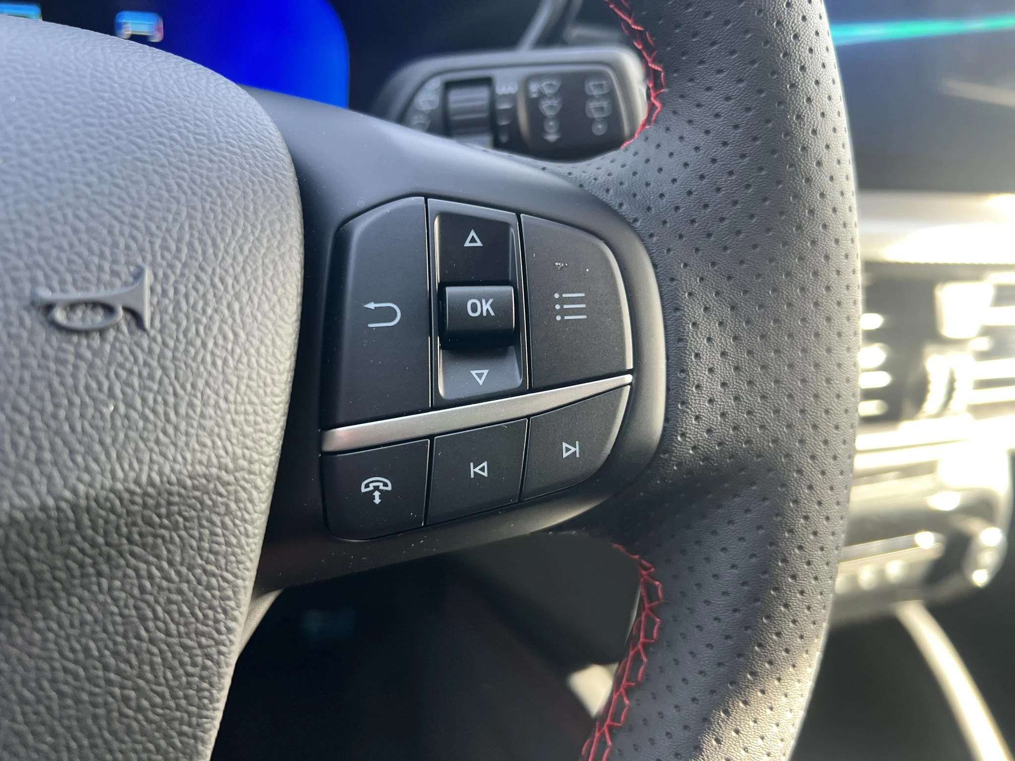 Ford-Kuga-image-12