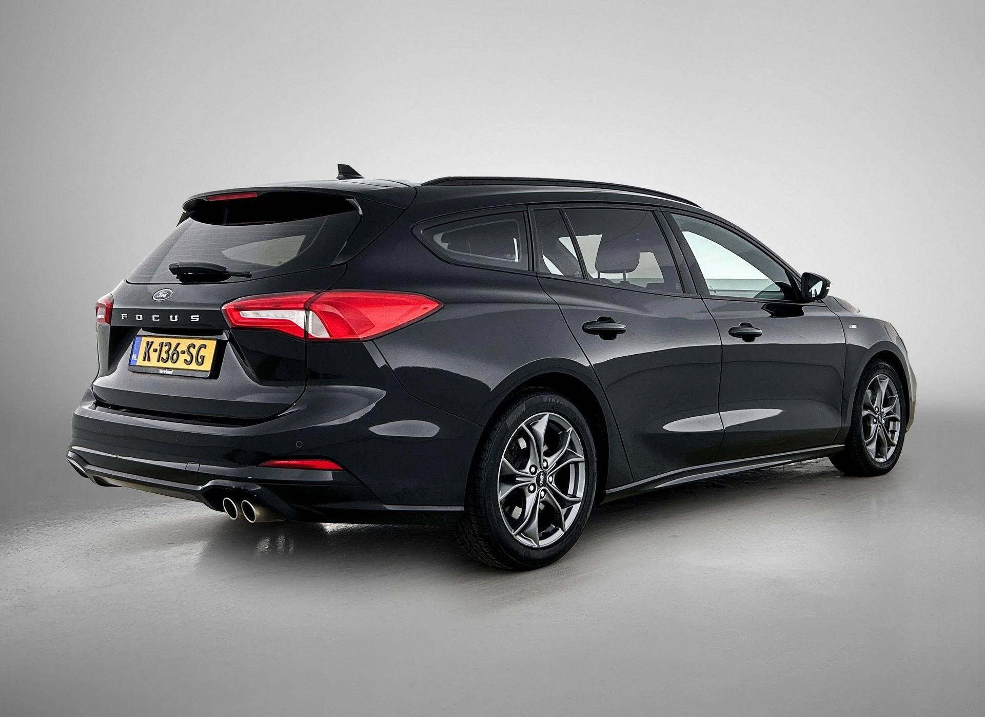 Ford Focus Wagon 1.0 EcoBoost ST Line Business