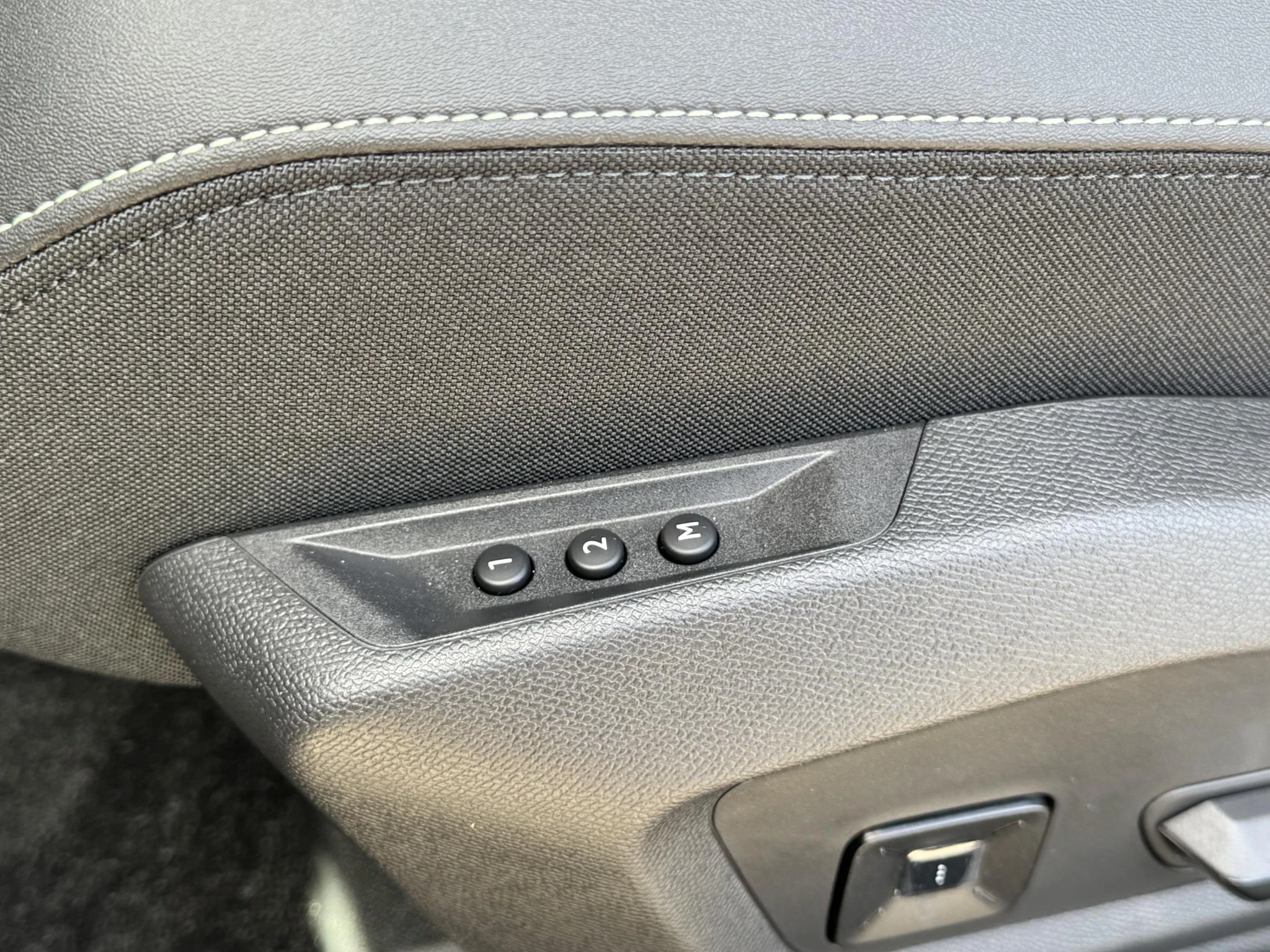 Peugeot-e-5008-image-14