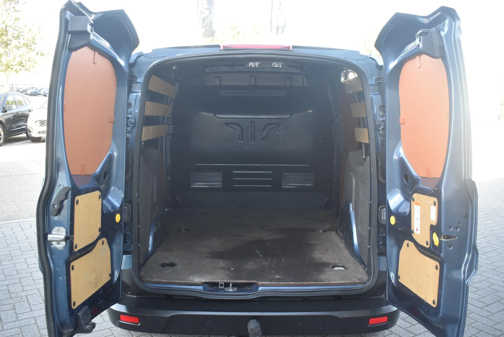 Ford-Transit Connect-image-11
