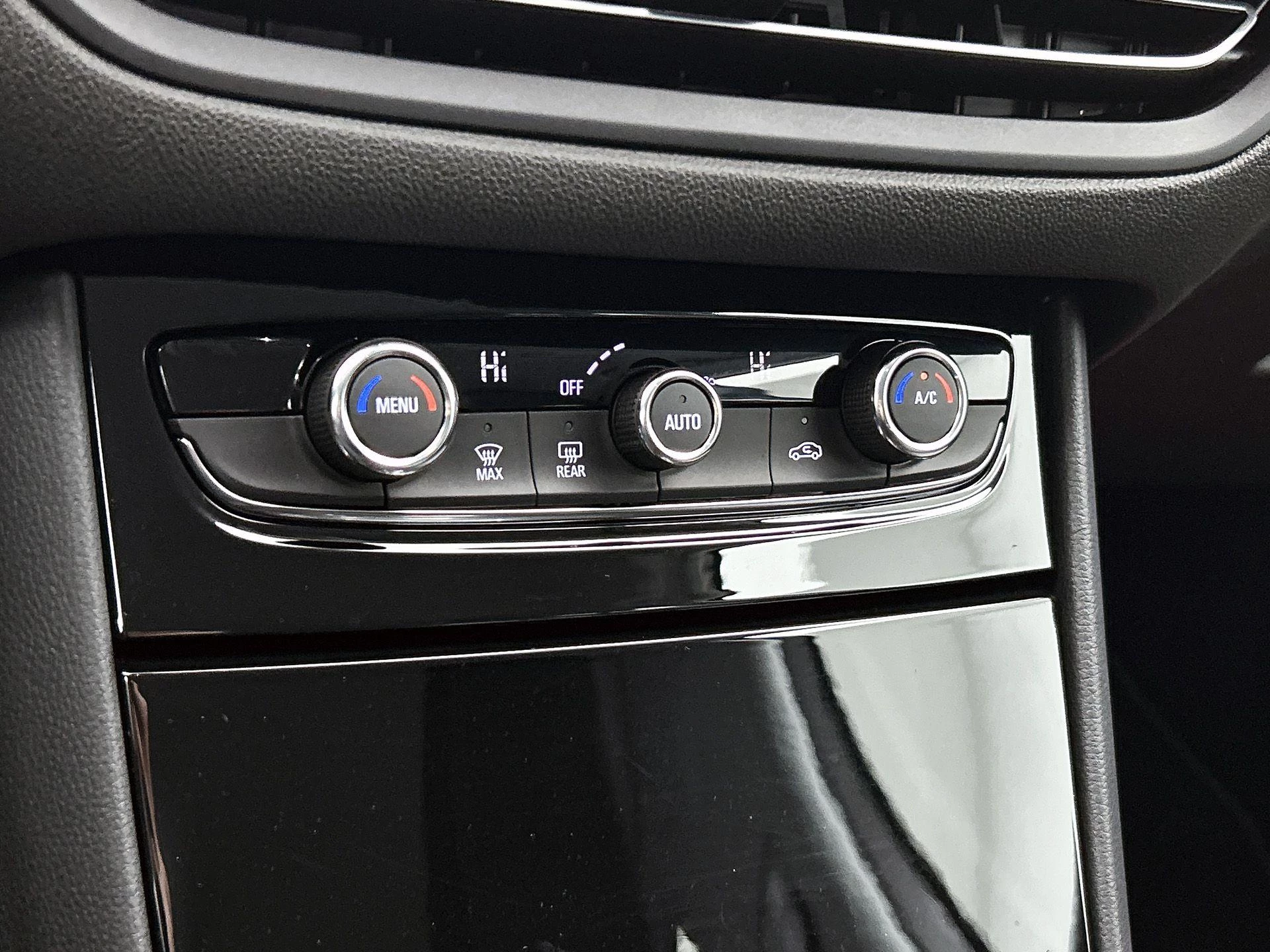 Opel-Grandland-image-22