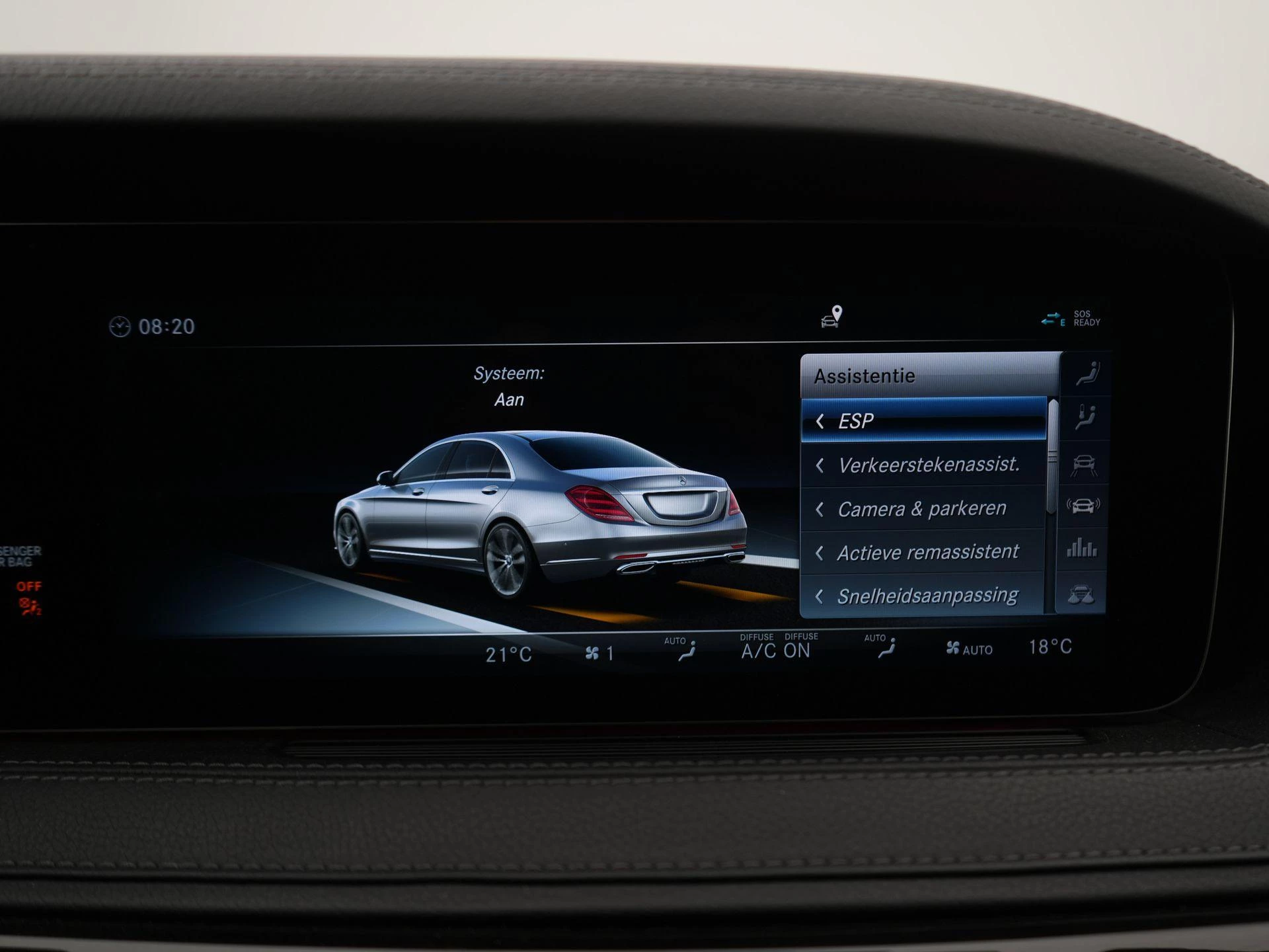 Mercedes-Benz-S-Klasse-image-16