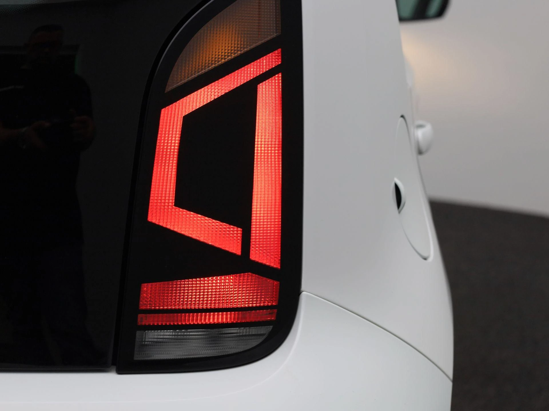Volkswagen-up!-image-28