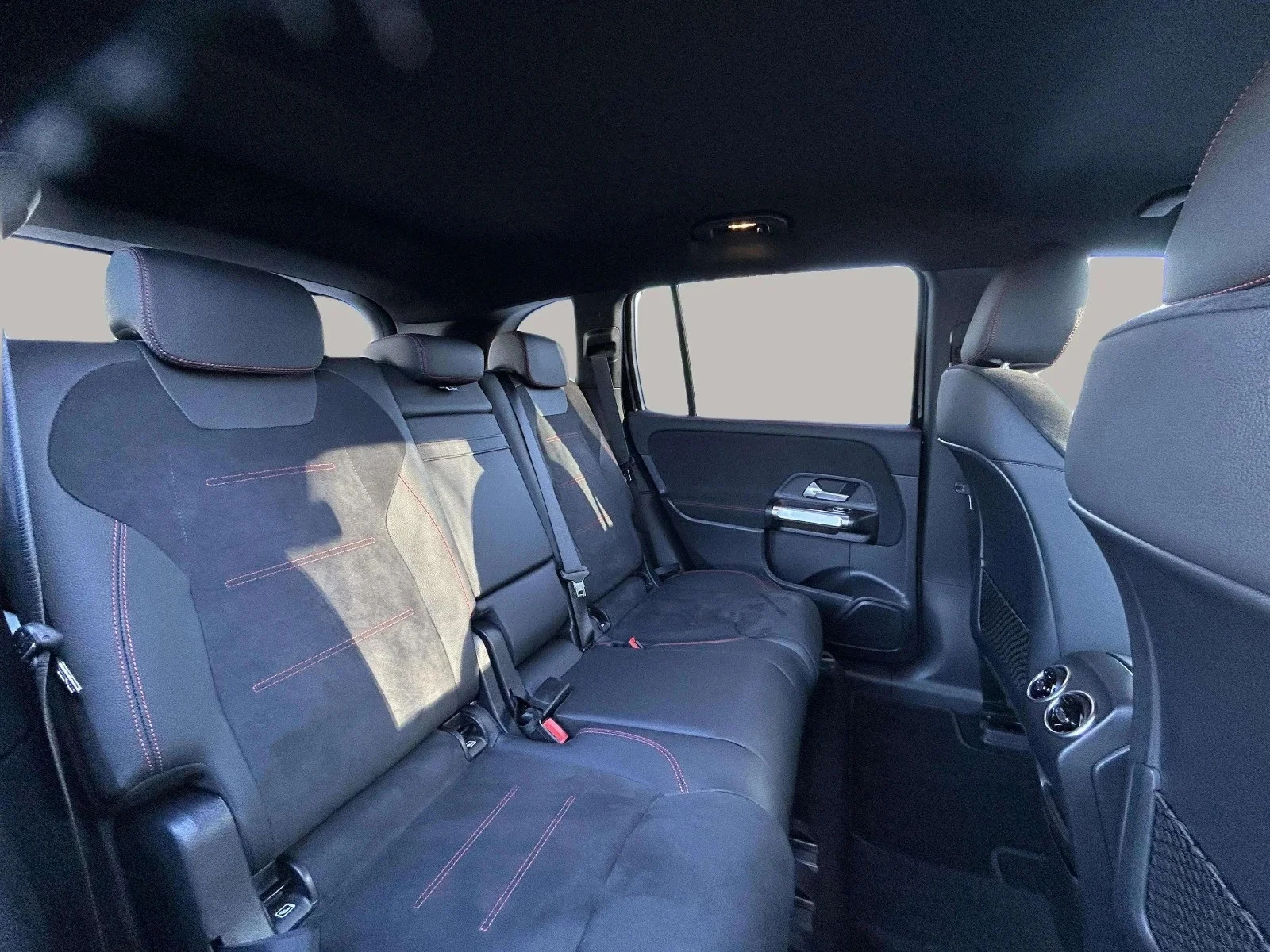 Mercedes-Benz-EQA-image-14