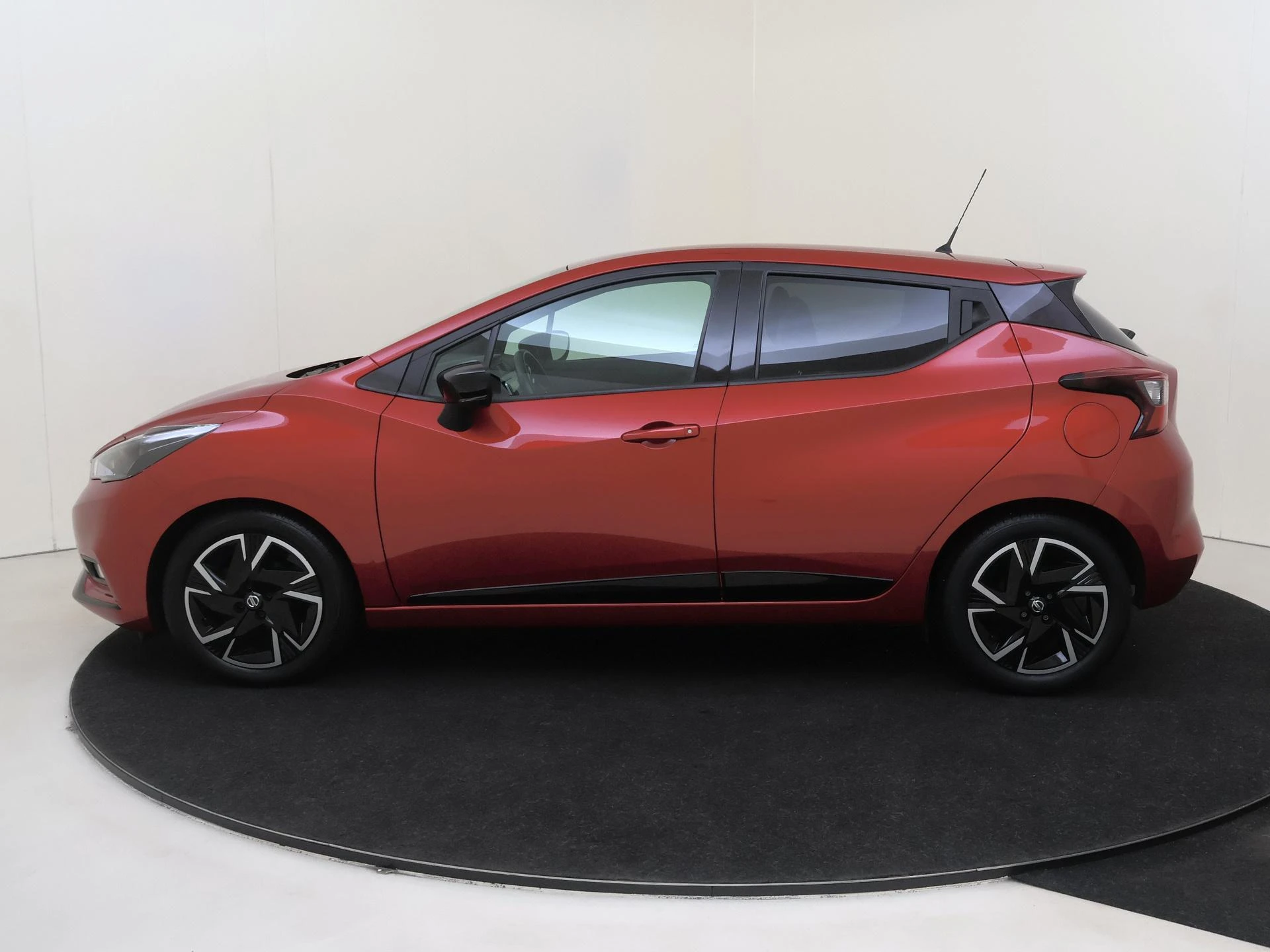 Nissan-Micra-image-7