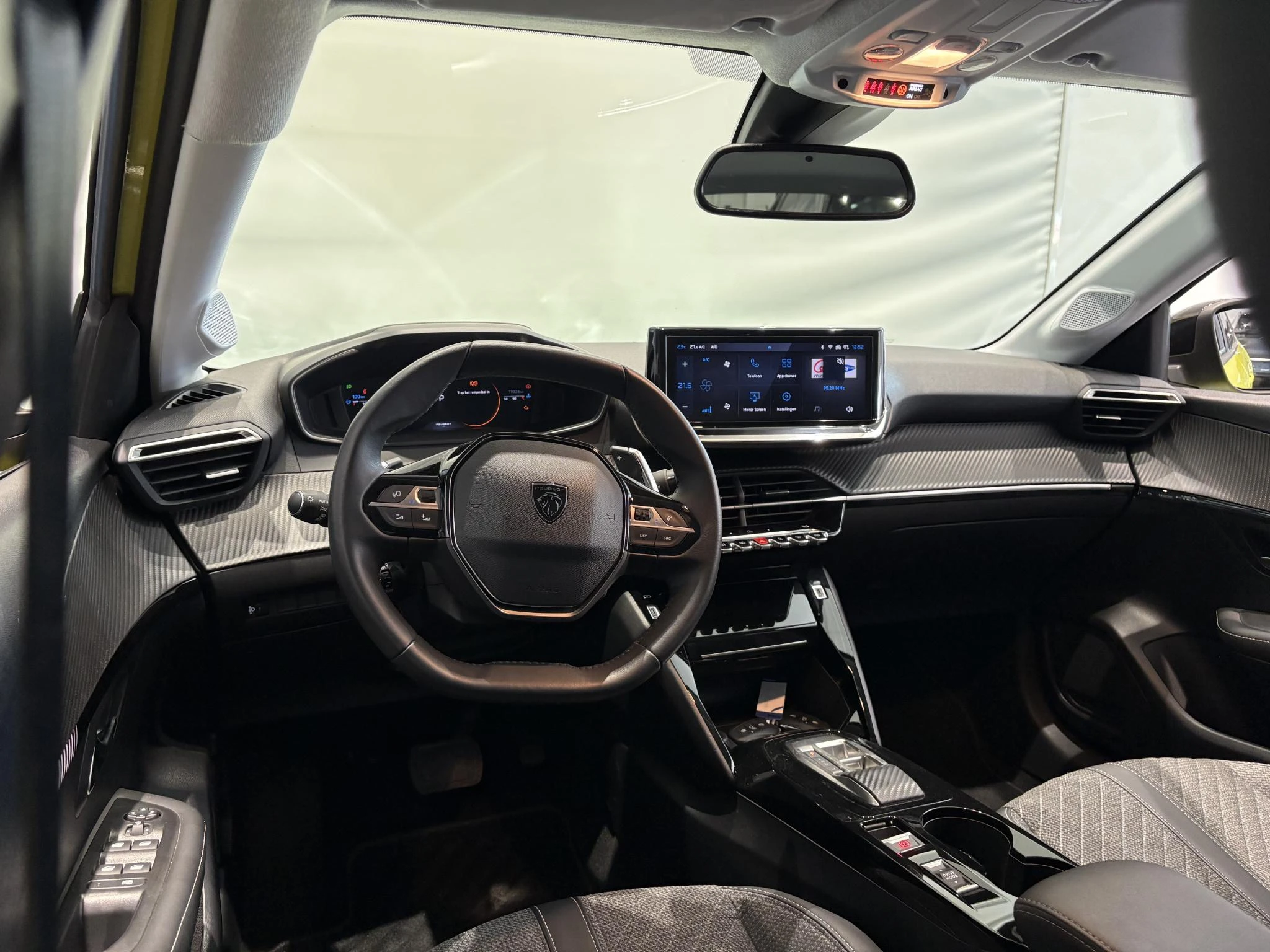 Peugeot 208 1.2 Hybrid 100 e-DCS6 Allure