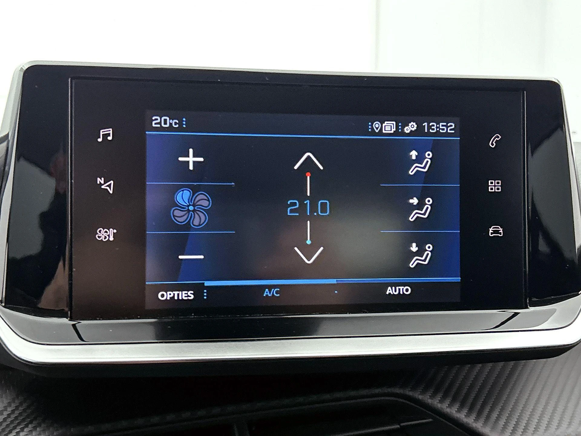 Peugeot-2008-image-19